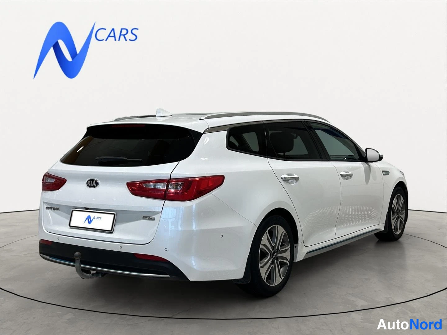 Valkoinen Kia Optima 2019, takaviisto, kuva 4