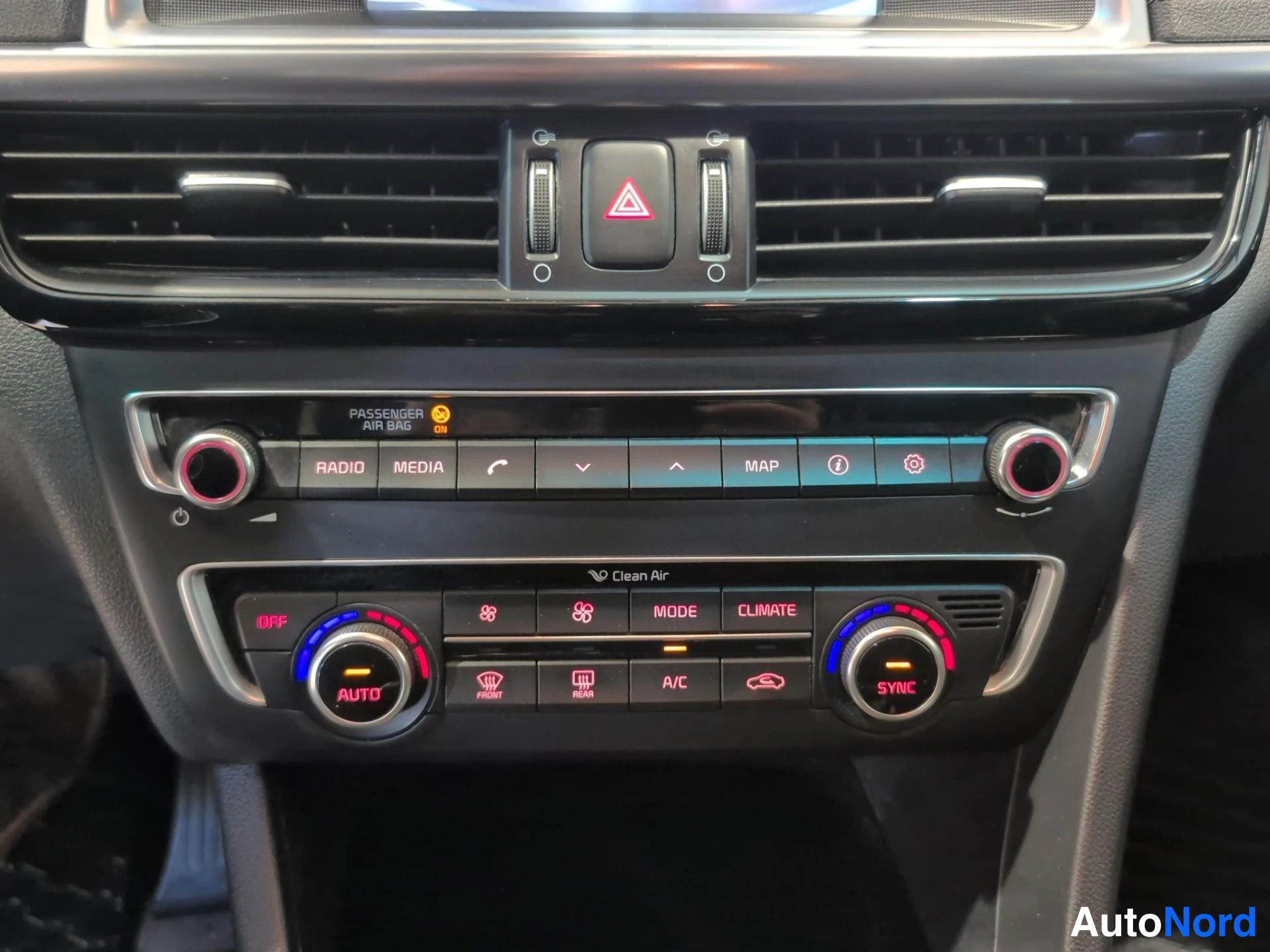 Harmaa Kia Optima 2018, kuva 9