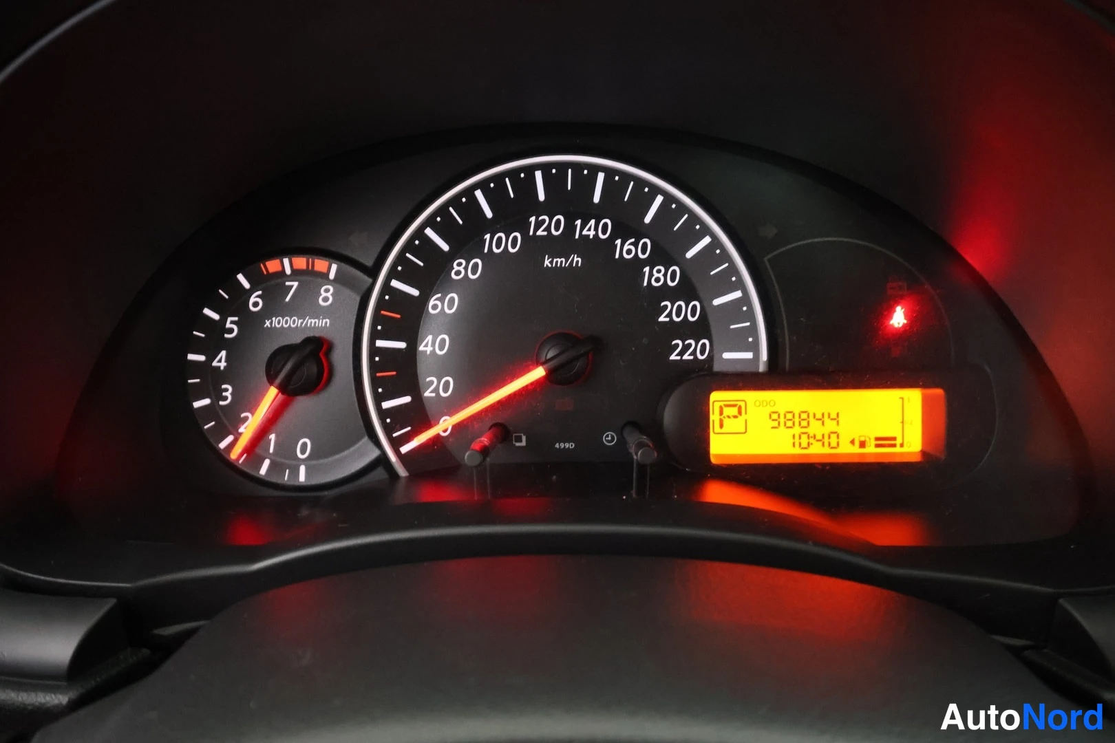 Musta Nissan Micra 2013, yksityiskohta, kuva 14