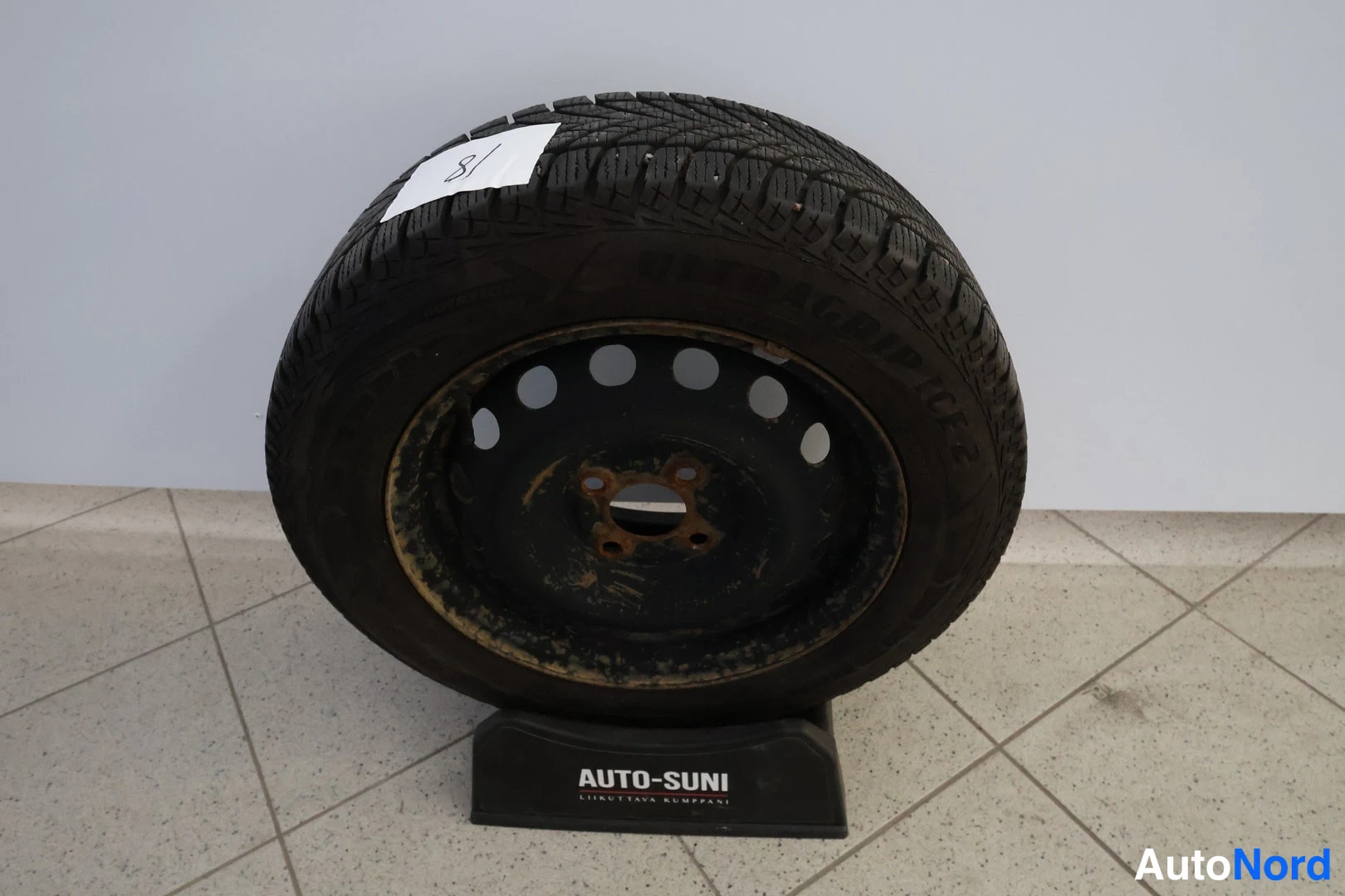 Musta Nissan Micra 2013, yksityiskohta, kuva 20