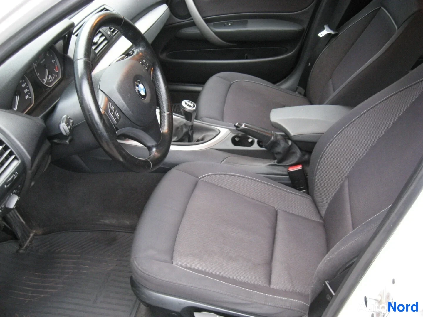 White BMW 116i 2008, photo 5