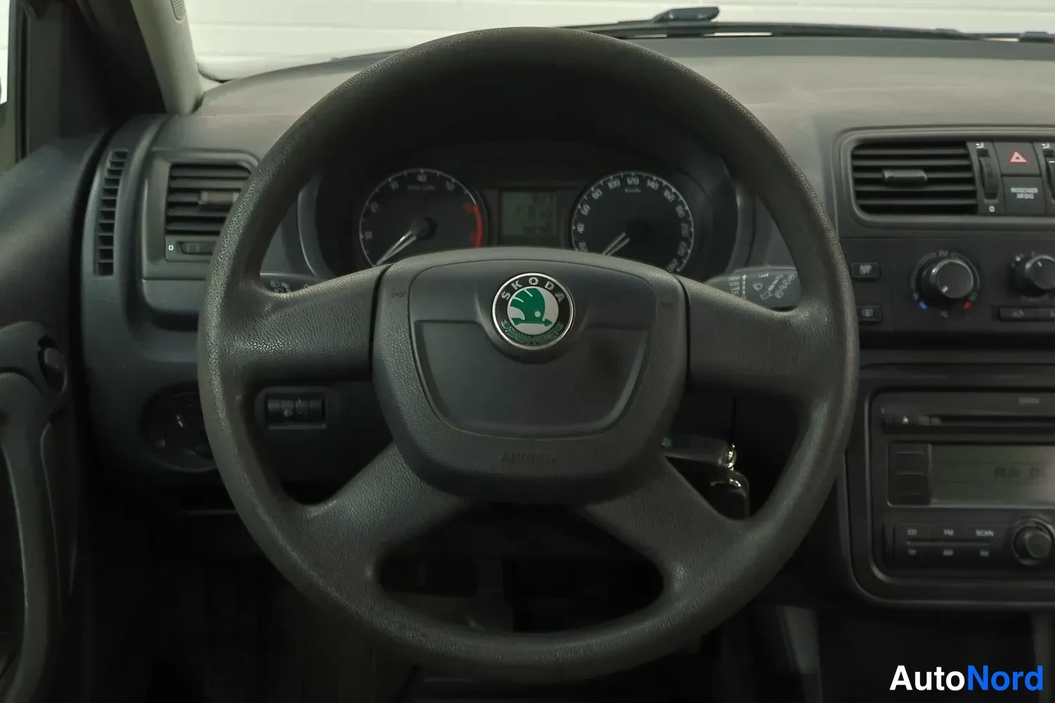 Punainen Skoda Fabia 2009, kuva 18