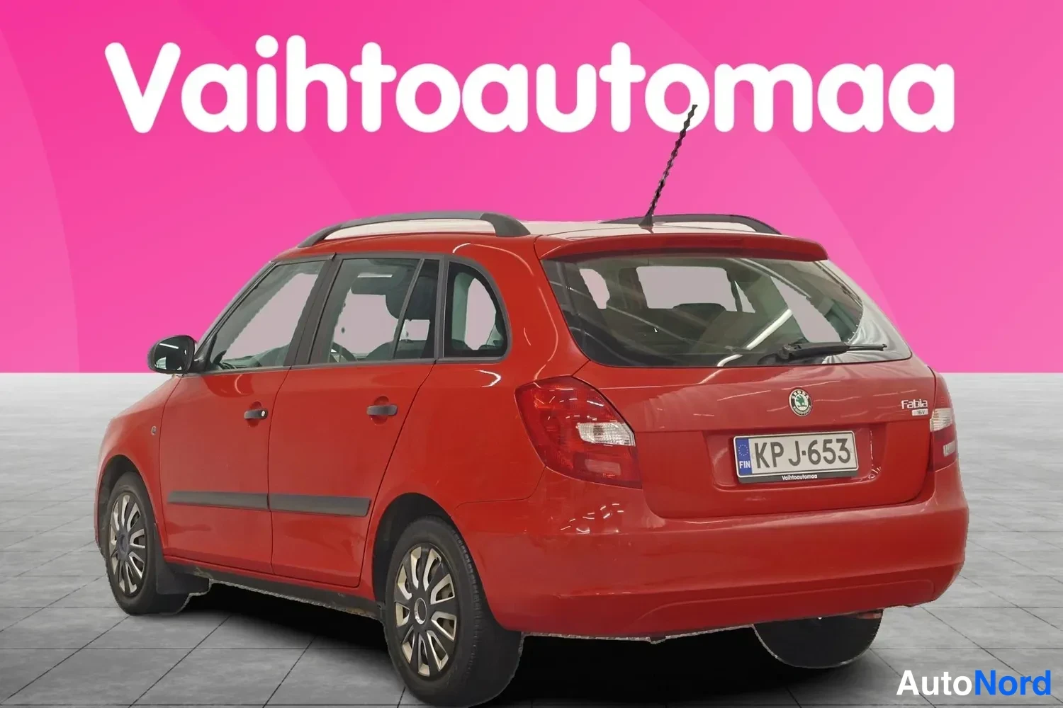 Punainen Skoda Fabia 2009, takaviisto, kuva 9