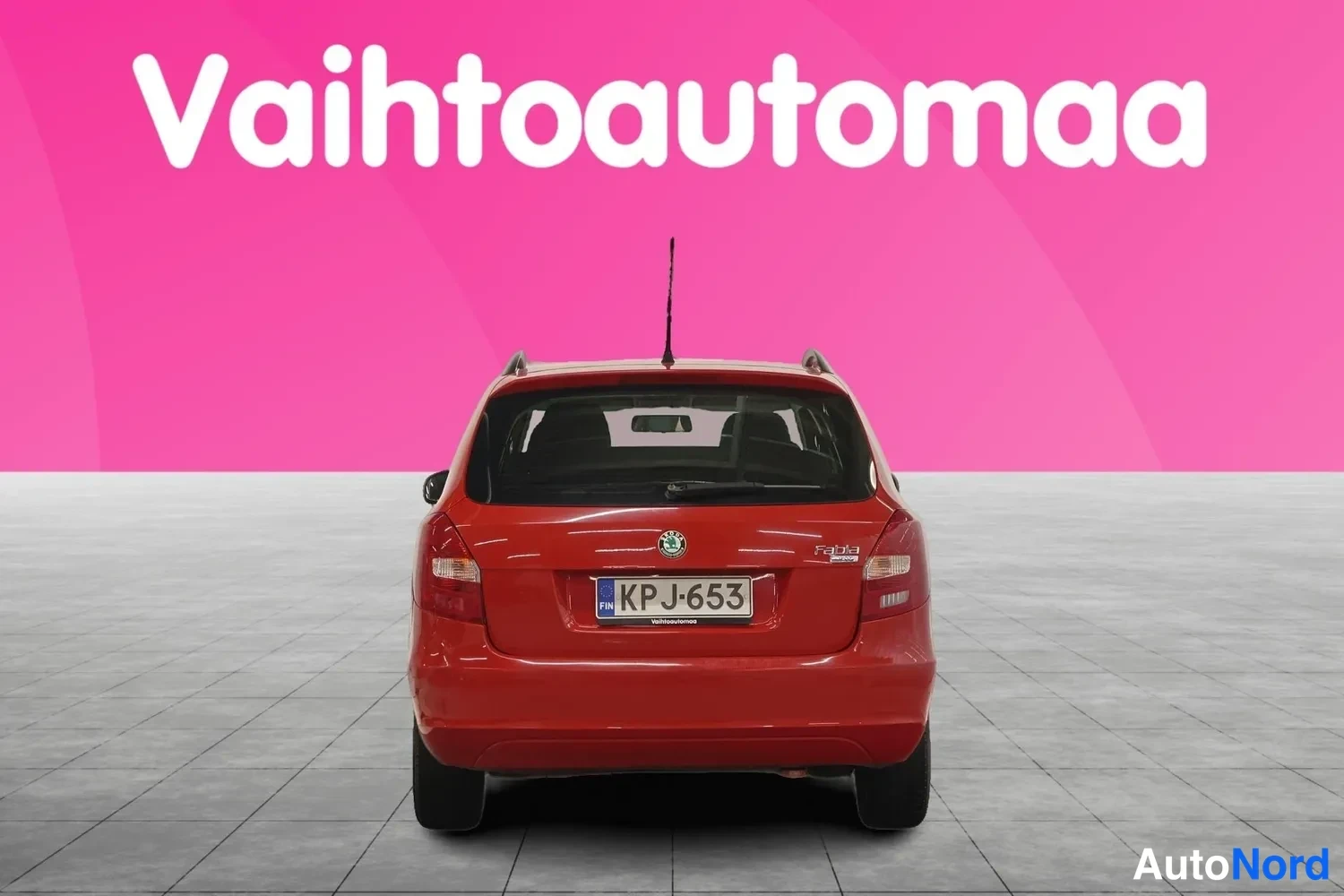 Punainen Skoda Fabia 2009, takaa, kuva 11