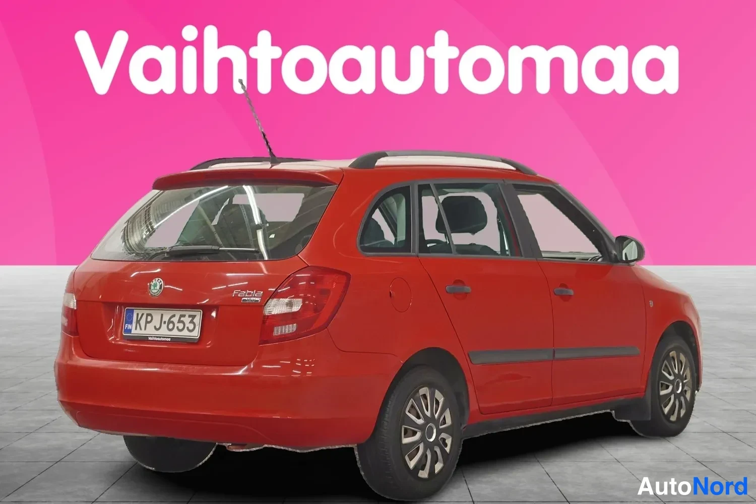 Punainen Skoda Fabia 2009, takaviisto, kuva 10