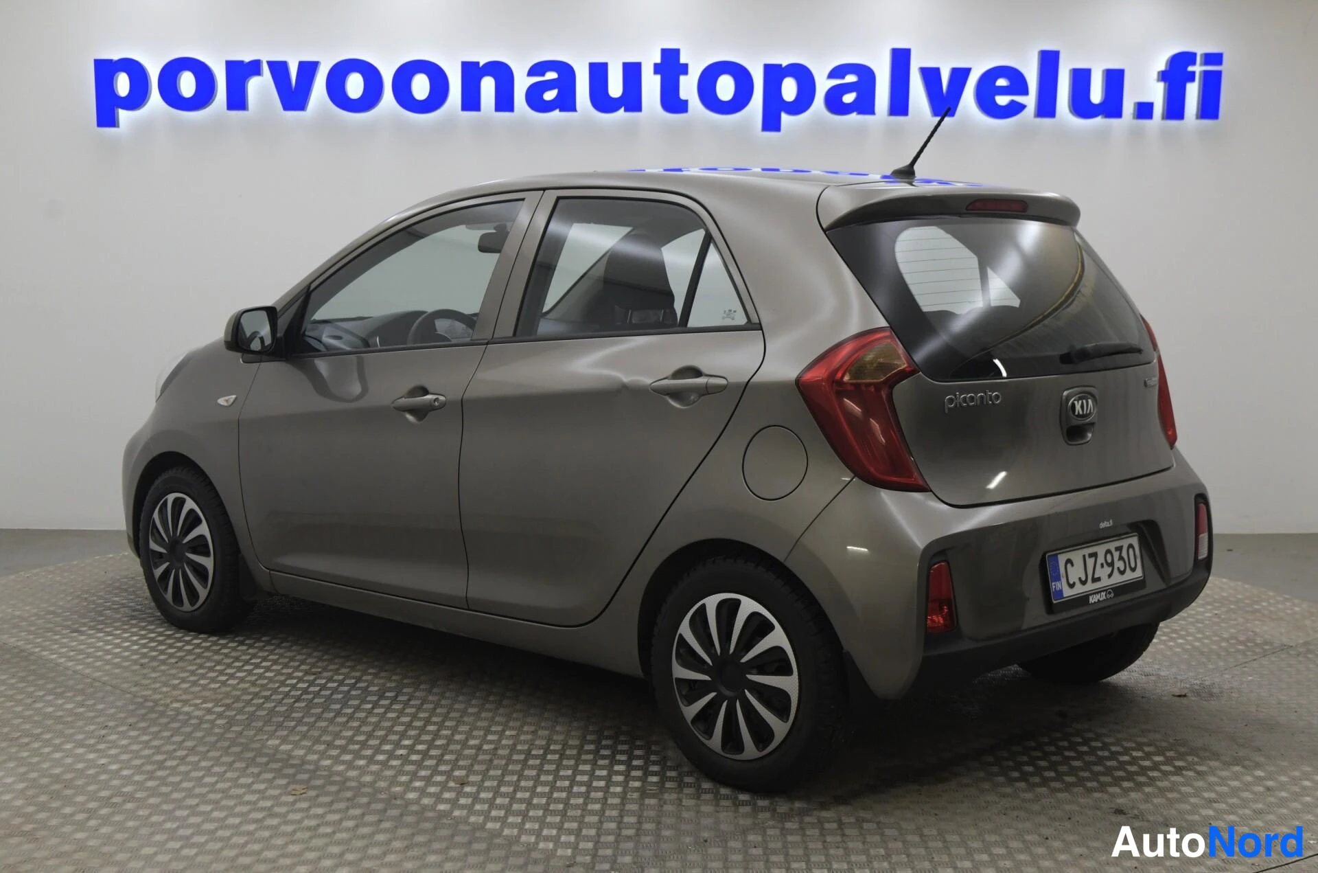 Harmaa Kia Picanto 2015, takaviisto, kuva 7