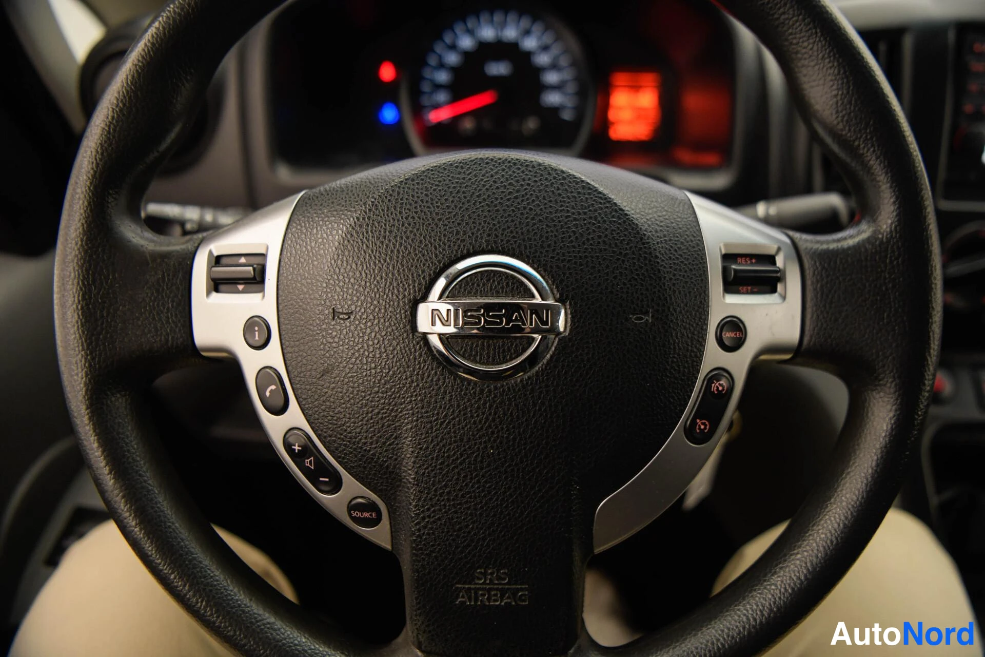 Hopea Nissan NV200 2017, kuva 11