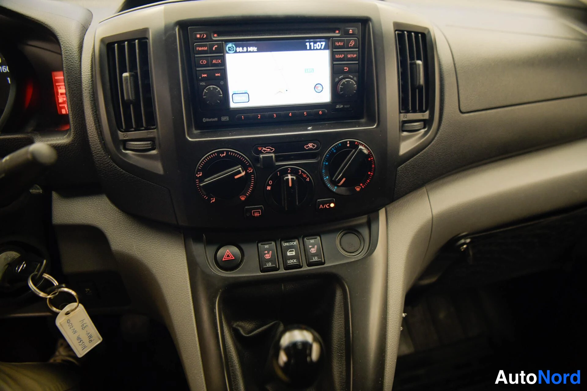 Hopea Nissan NV200 2017, kuva 12