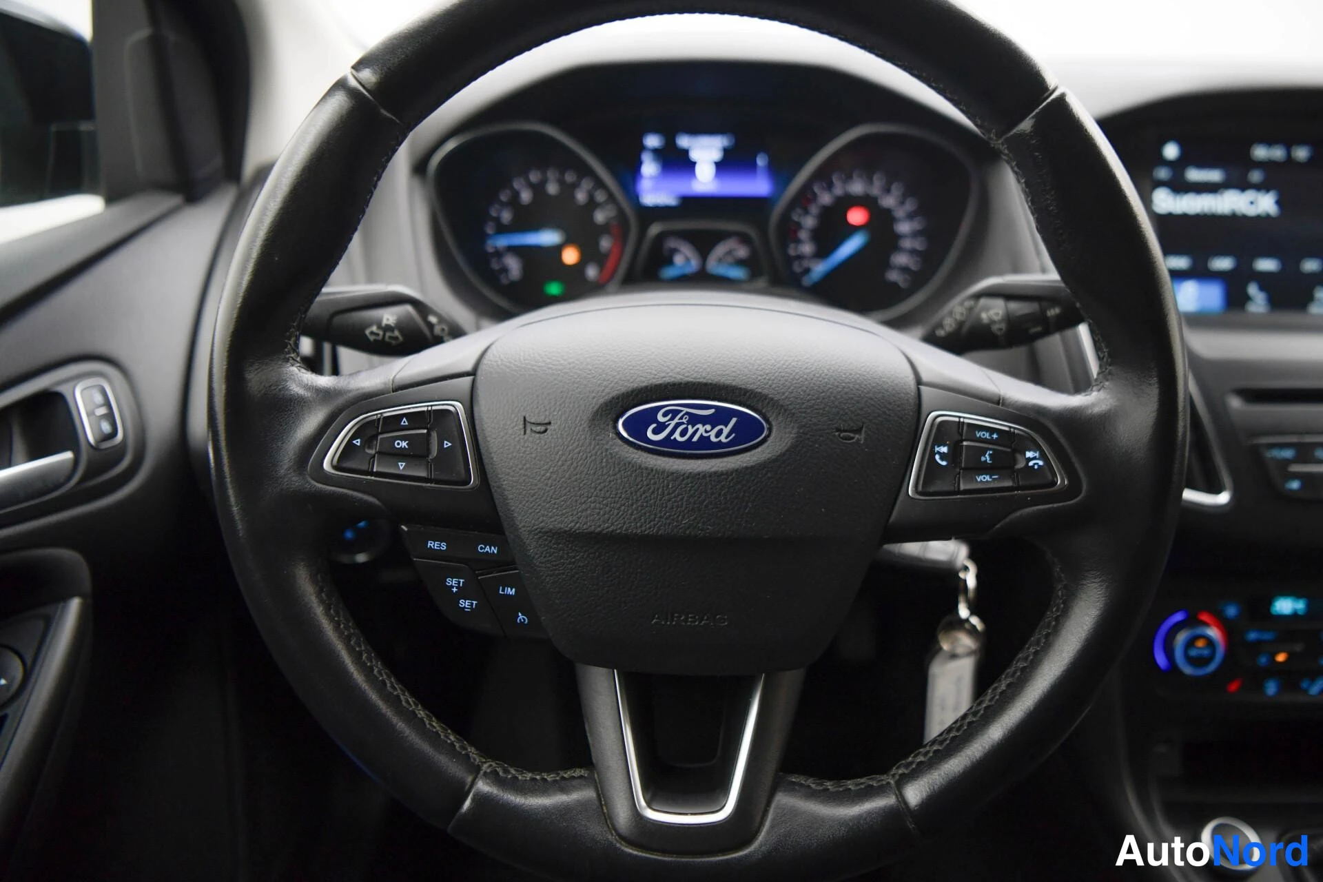 Musta Ford Focus 2018, yksityiskohta, kuva 17