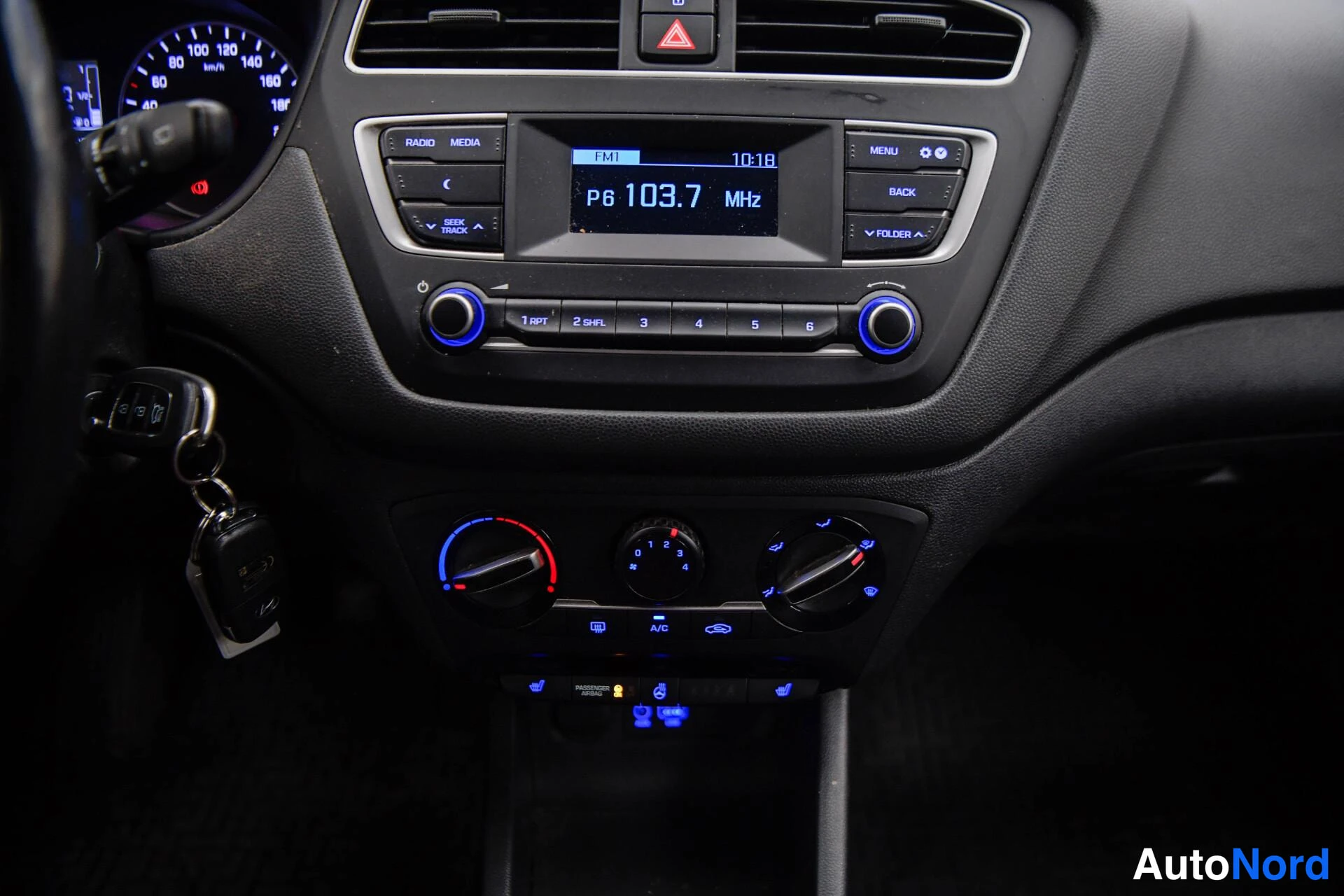 Punainen Hyundai i20 2018, kuva 14