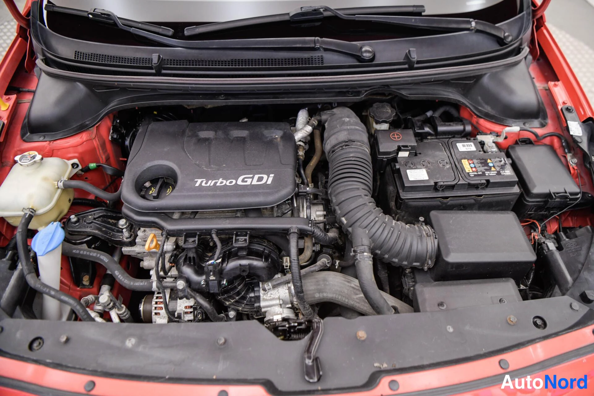 Punainen Hyundai i20 2018, kuva 19