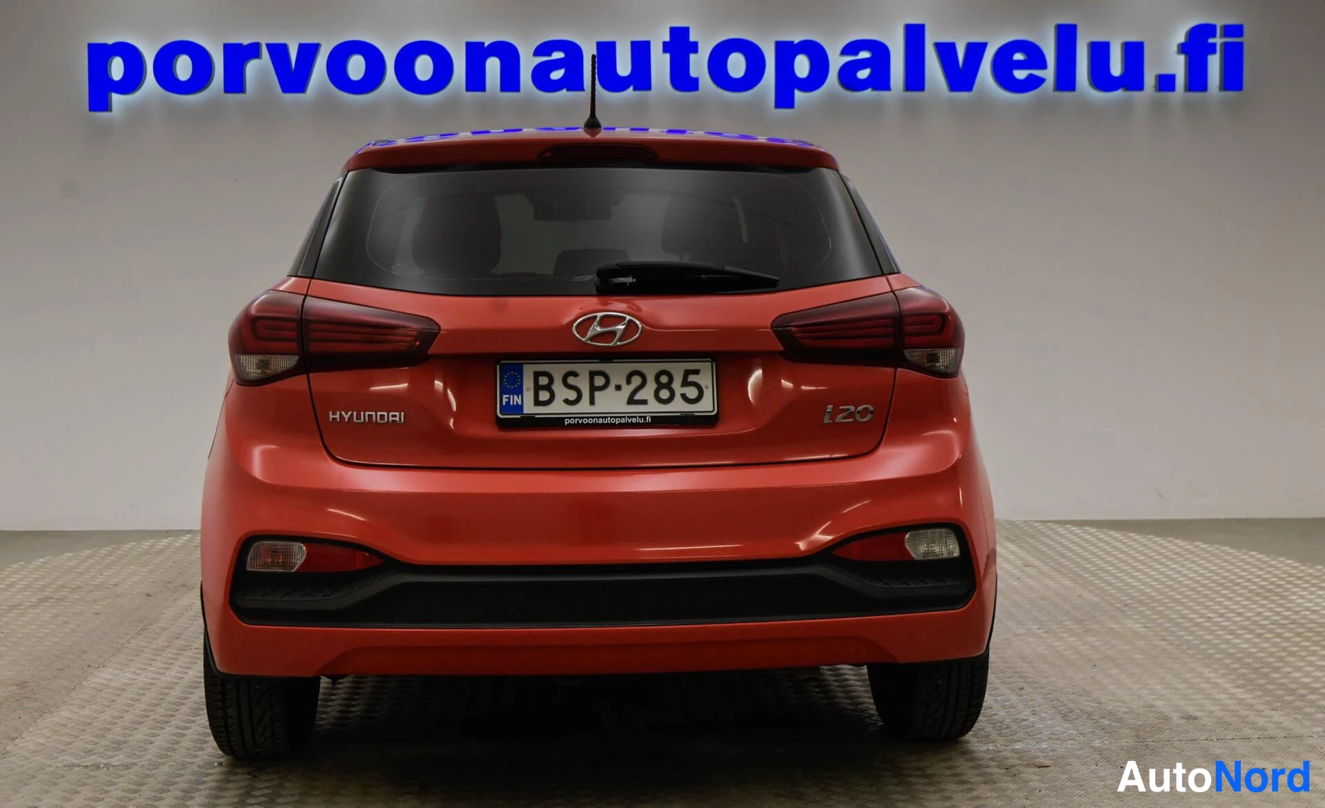Punainen Hyundai i20 2018, takaa, kuva 12