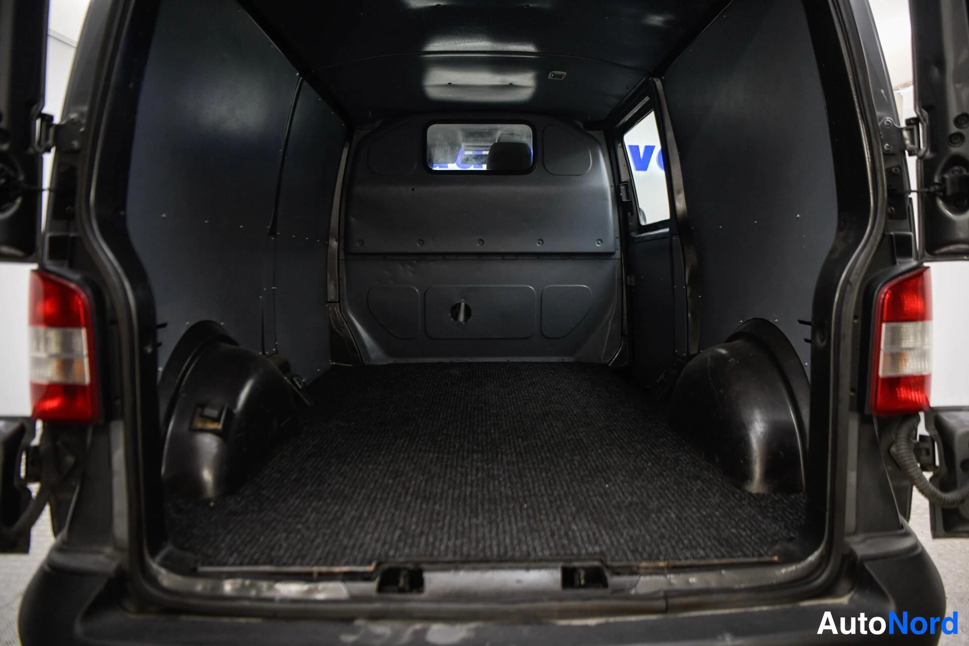 Harmaa Volkswagen Transporter 2011, takaa, kuva 18