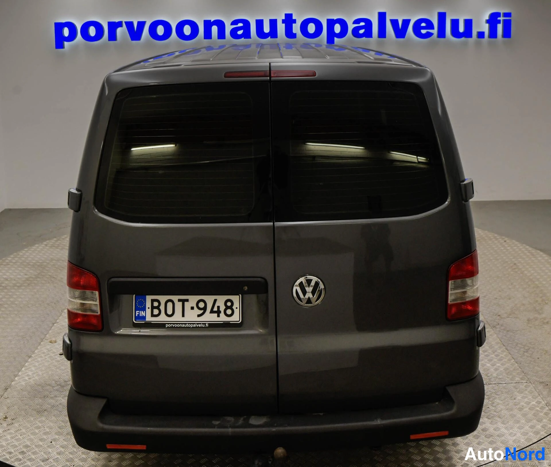 Harmaa Volkswagen Transporter 2011, takaa, kuva 17
