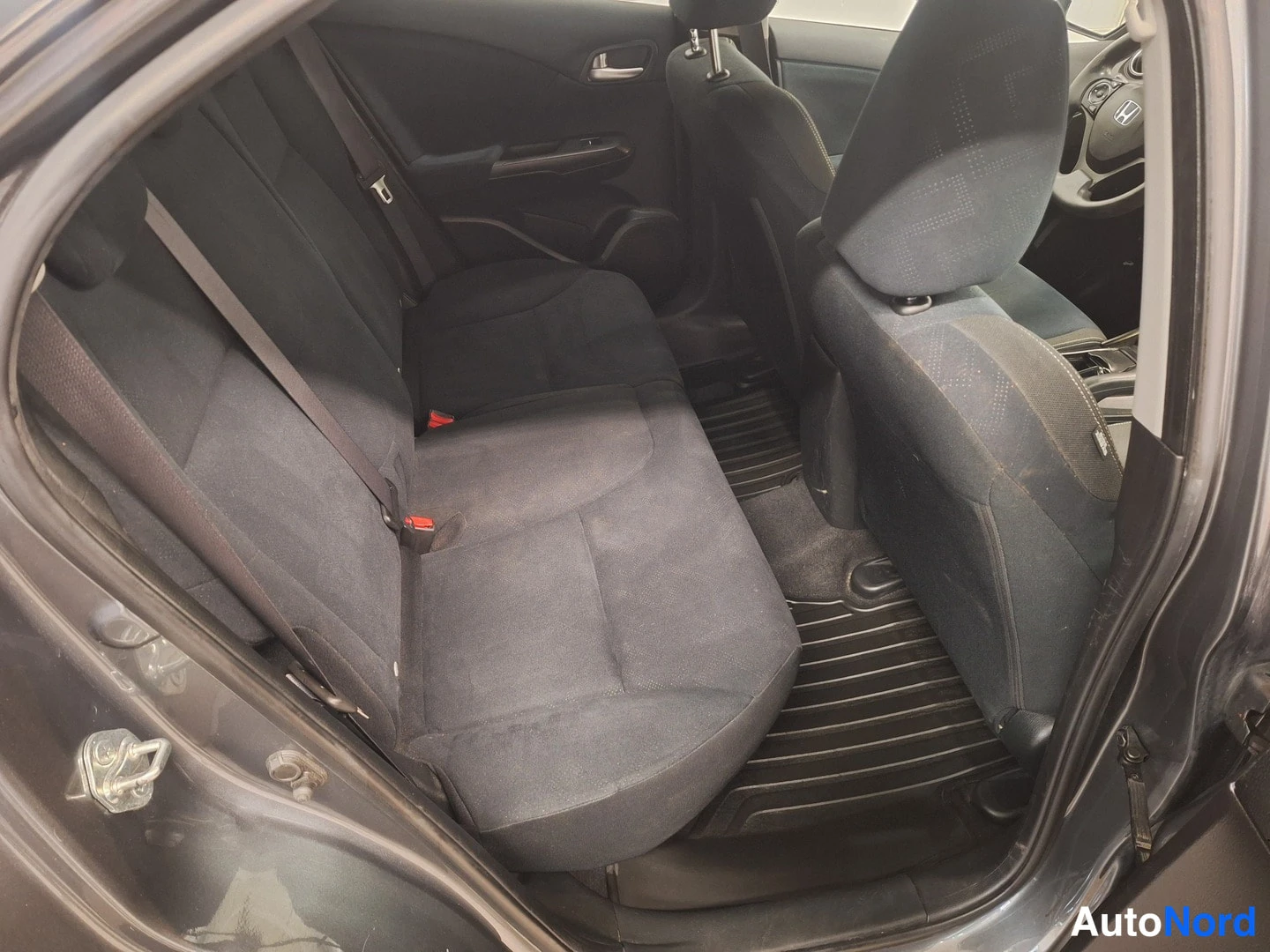 Harmaa Honda Civic 2015, edestä, kuva 9