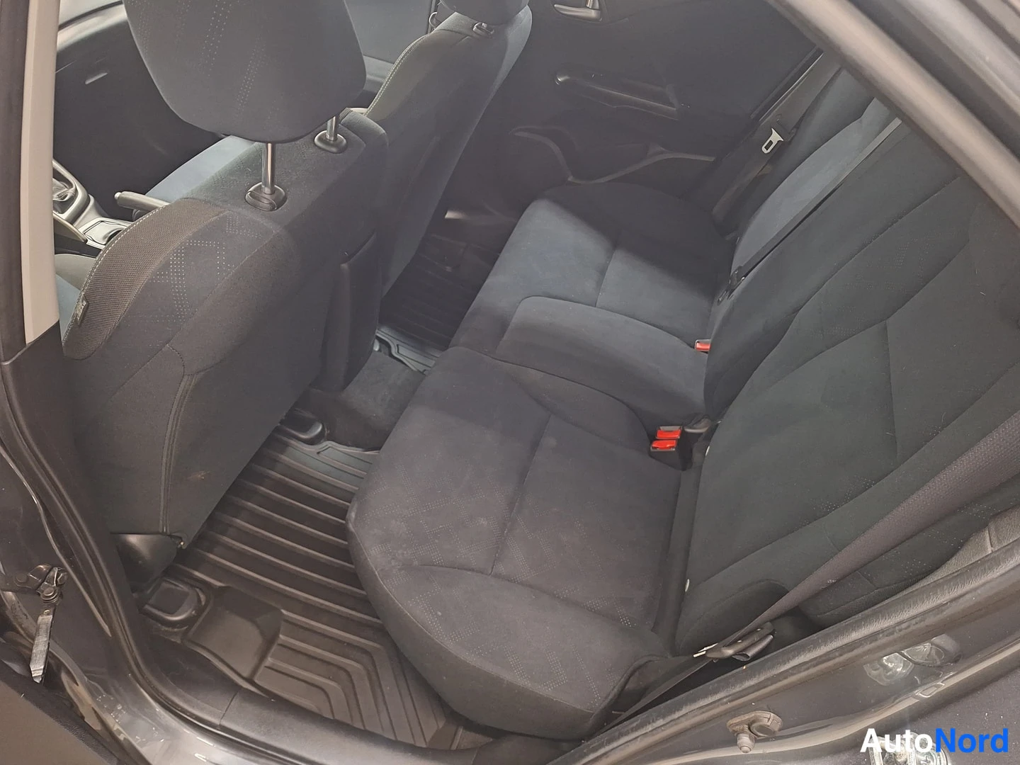 Harmaa Honda Civic 2015, etuviisto, keula oikealle, kuva 4