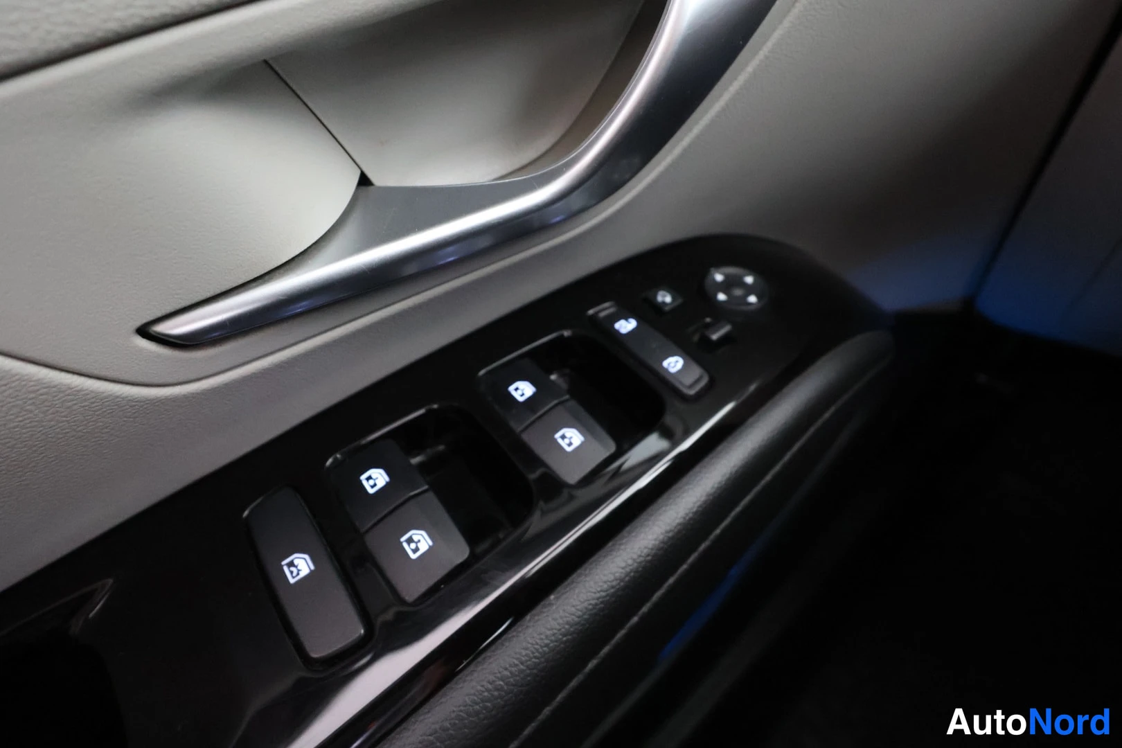 Punainen Hyundai Tucson 2022, yksityiskohta, kuva 29