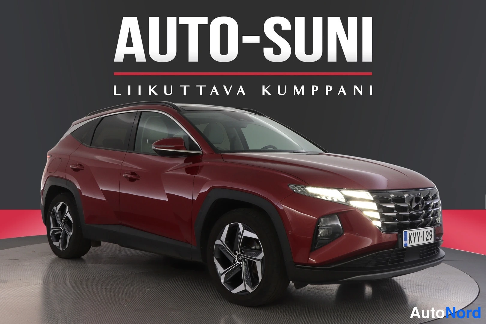 Punainen Hyundai Tucson 2022, etuviisto, keula oikealle, kuva 2