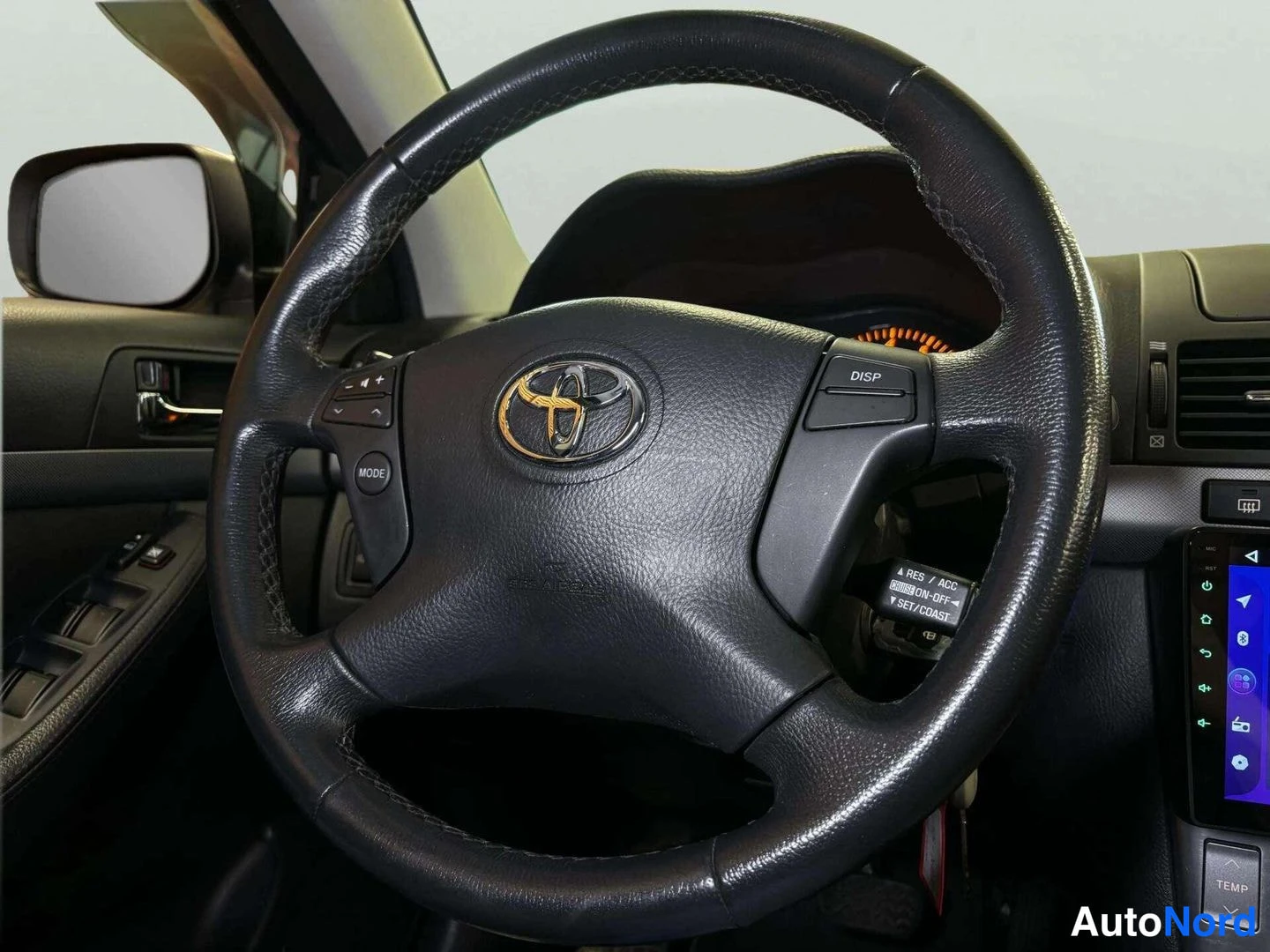 Hopea Toyota Avensis 2008, kuva 15