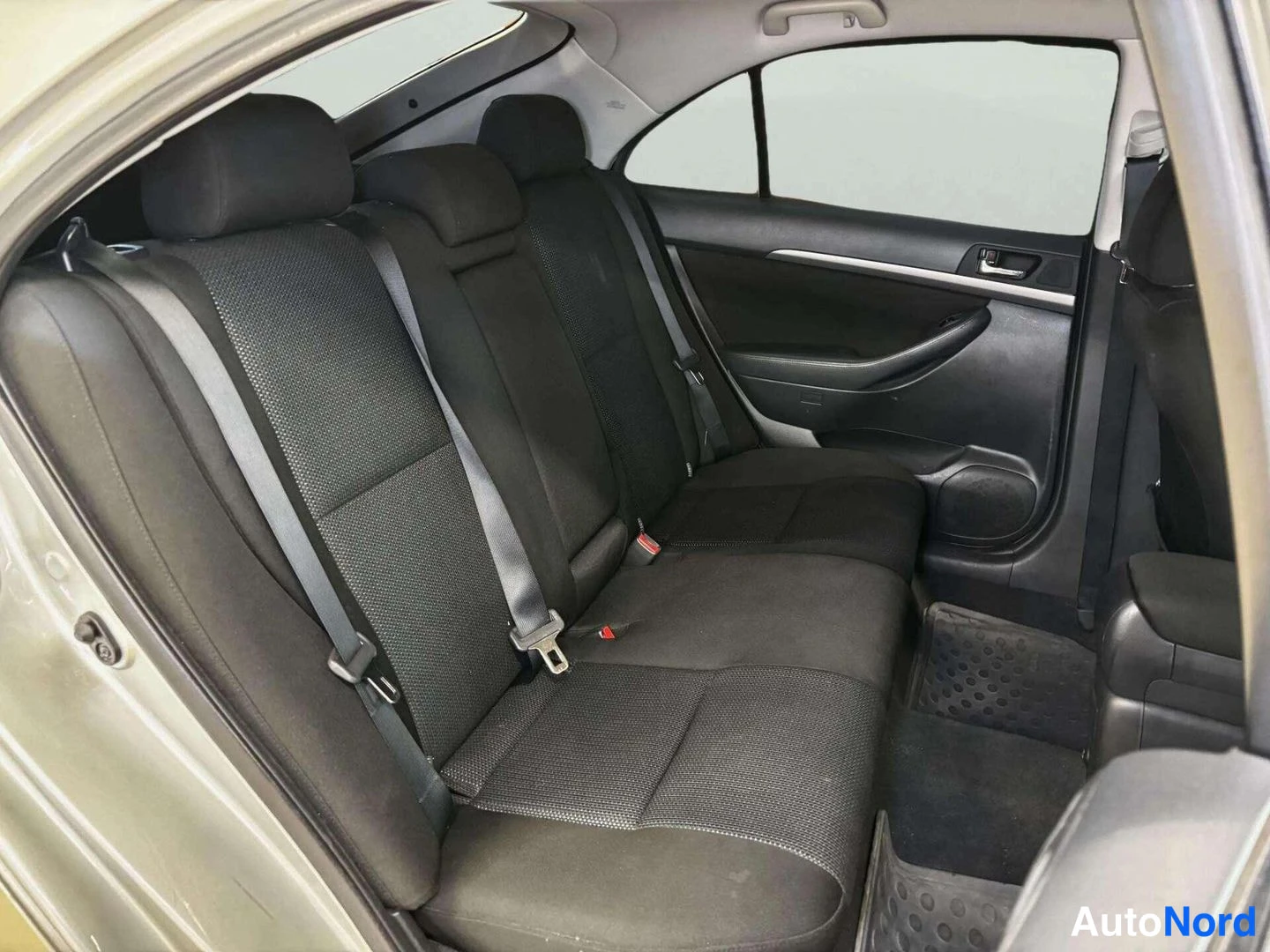 Hopea Toyota Avensis 2008, kuva 20