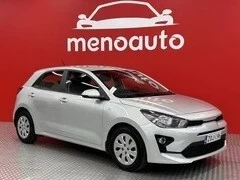Hopea Kia Rio 2022, etuviisto, keula vasemmalle, kuva 2