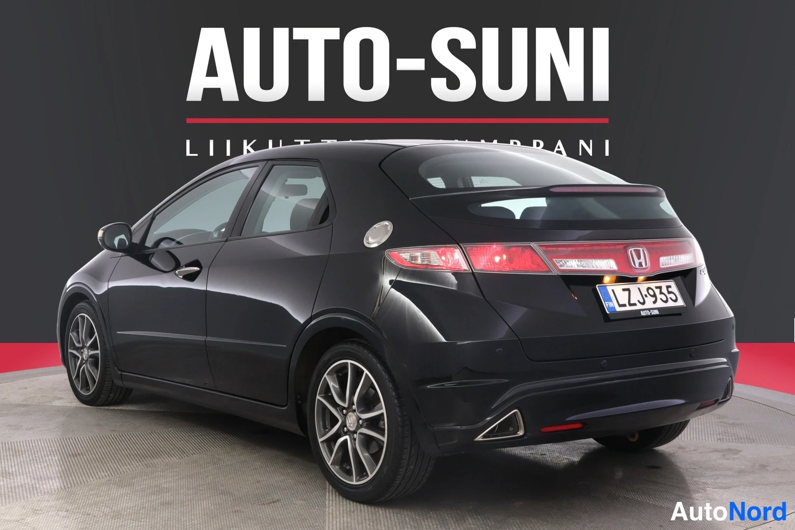 Musta Honda Civic 2011, takaviisto, kuva 6