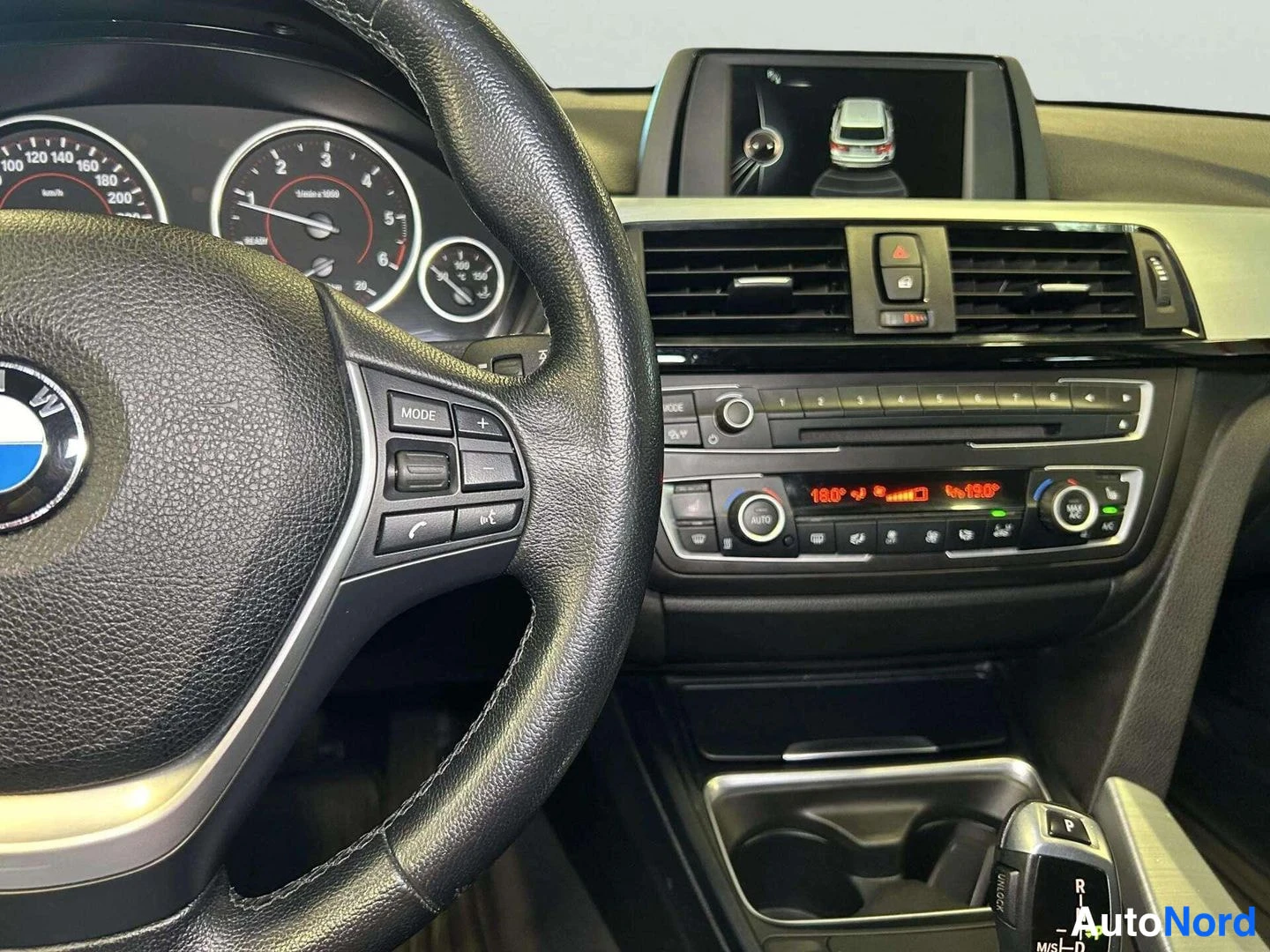 Valkoinen BMW 320d xDrive 2014, kuva 19