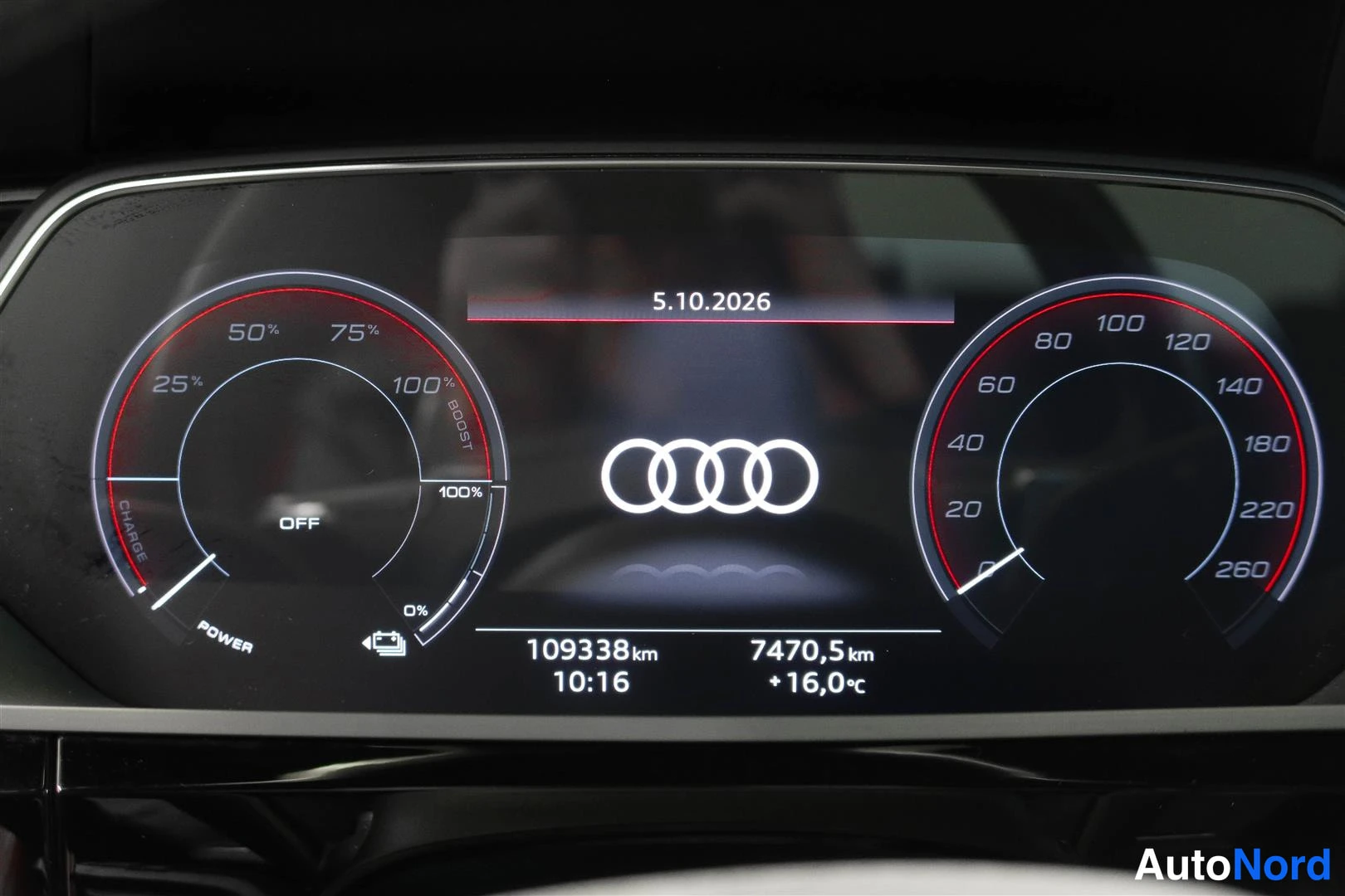 White Audi e-tron 2021, photo 19