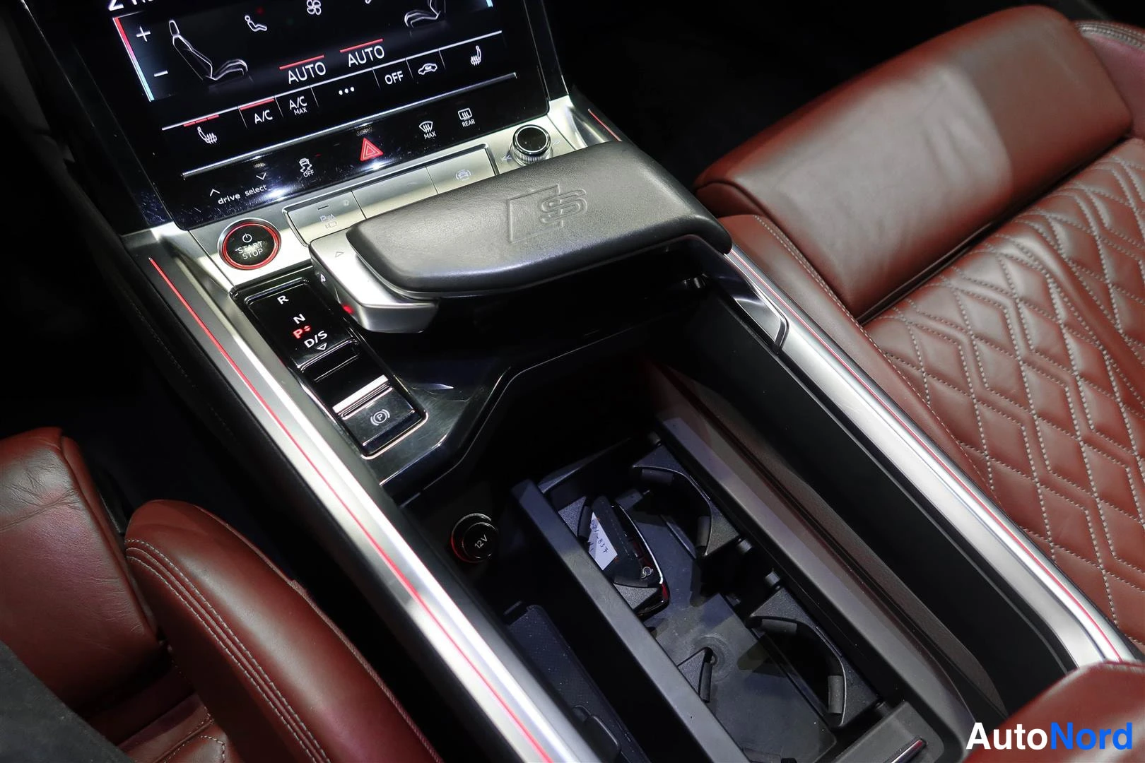 White Audi e-tron 2021, photo 21