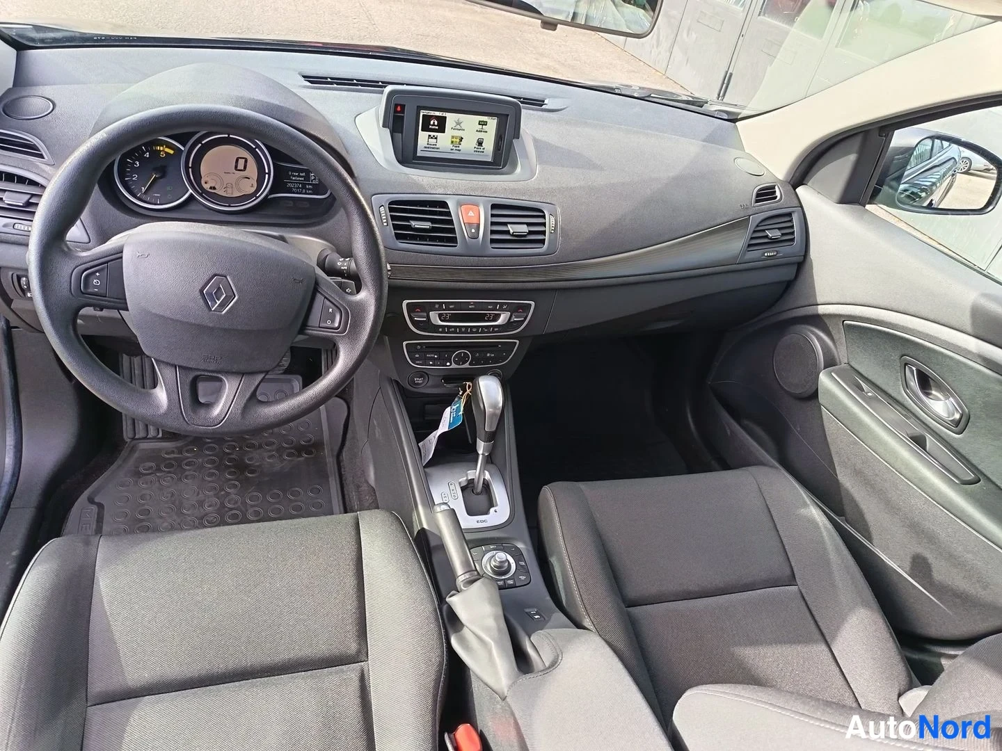 Musta Renault Megane 2012, kuva 36