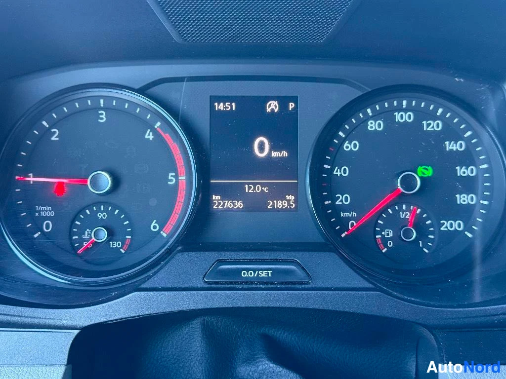 Muu: Mittaristo, matkamittari 227 636 km