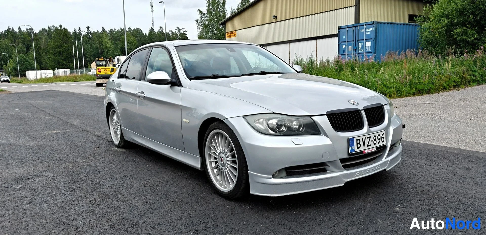 Hopea BMW 325i 2006, etuviisto, keula oikealle, kuva 4