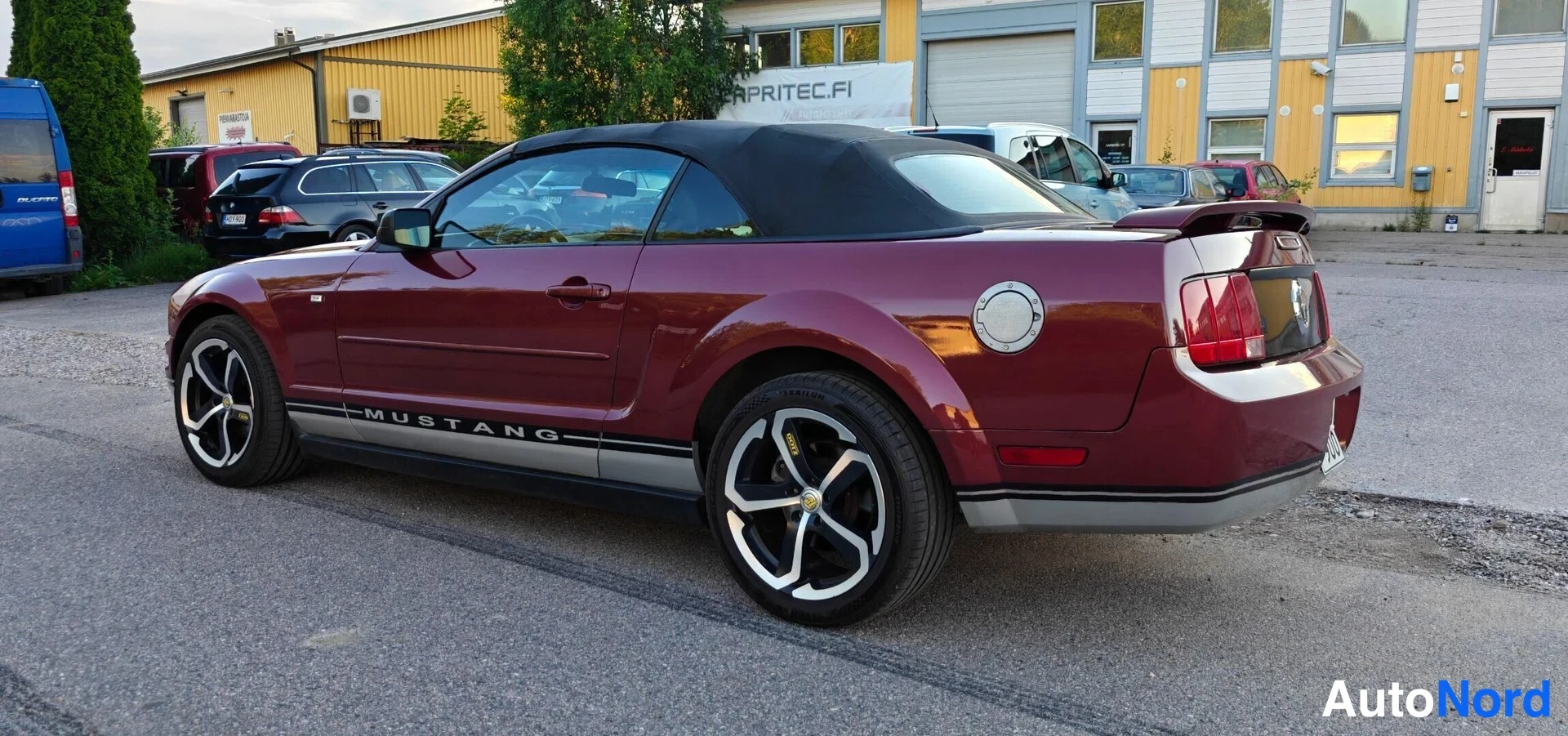 Hopea Ford Mustang 2005, takaviisto, kuva 8