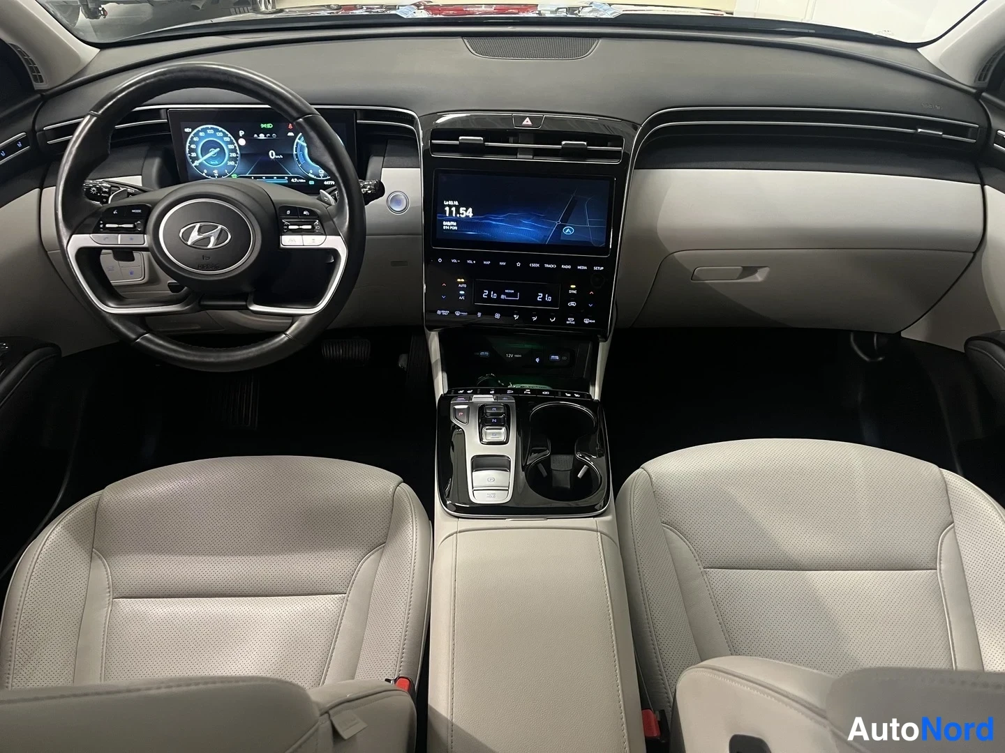 Musta Hyundai Tucson 2024, ohjaamo, kuva 10