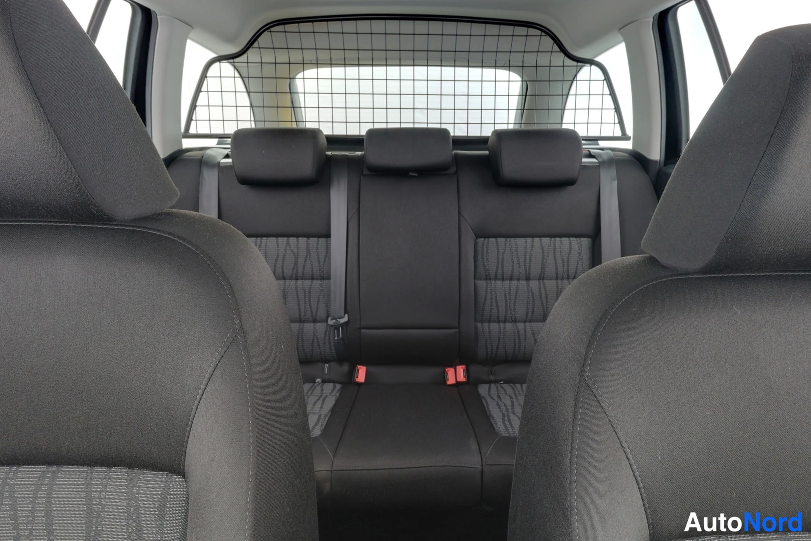 Musta Skoda Octavia 2012, takaistuimet, kuva 11
