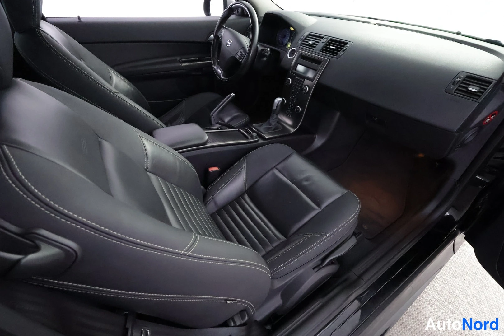 Musta Volvo C30 2012, kuva 23