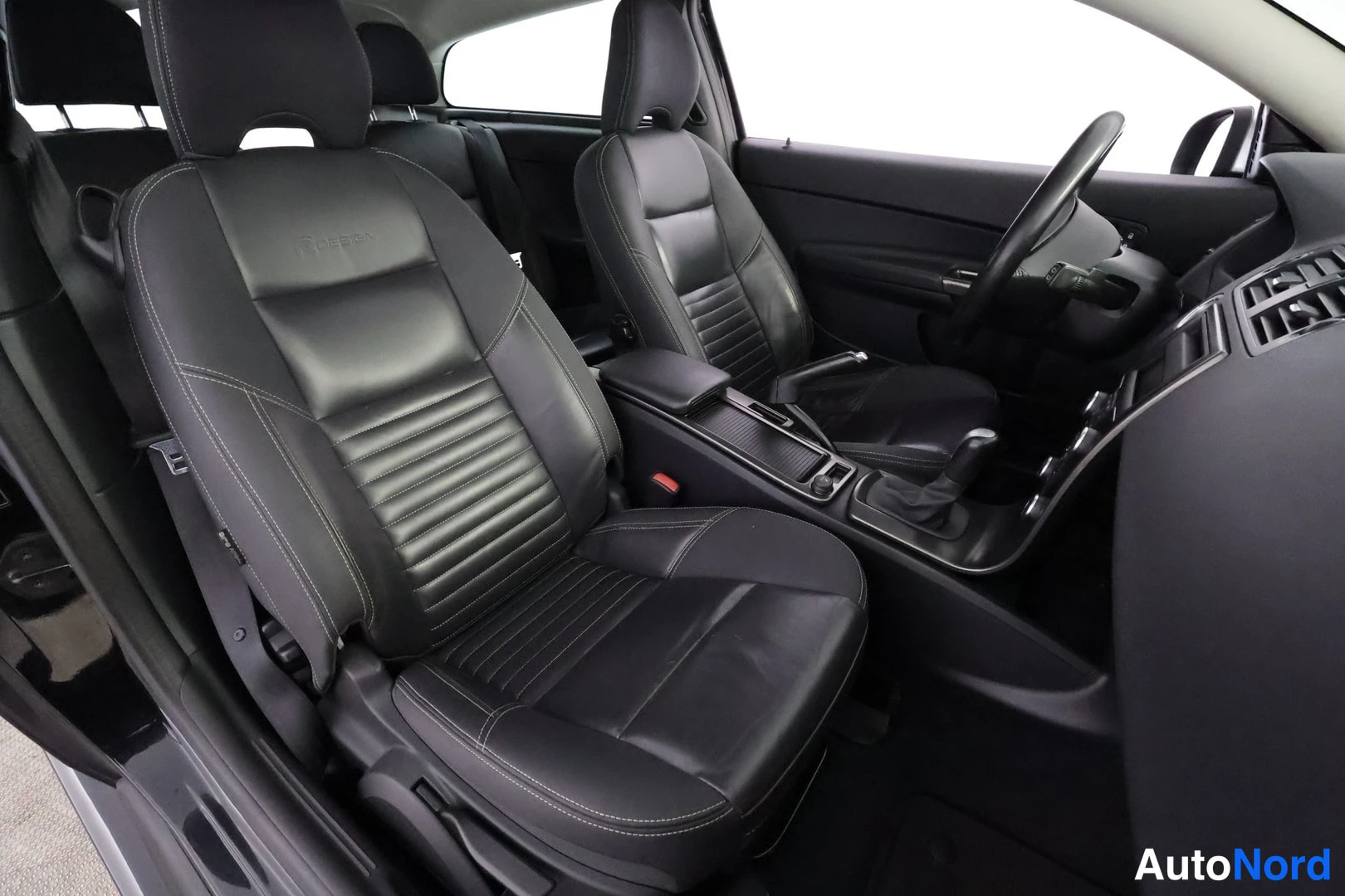 Musta Volvo C30 2012, kuva 25