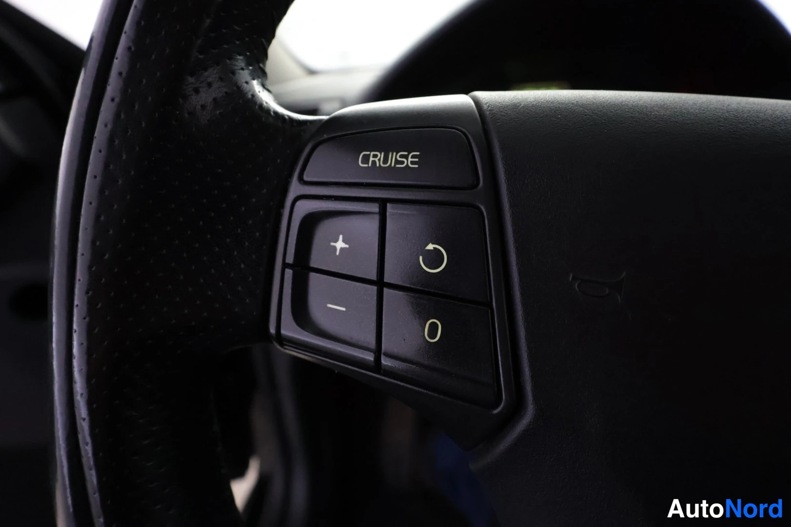 Musta Volvo C30 2012, yksityiskohta, kuva 14