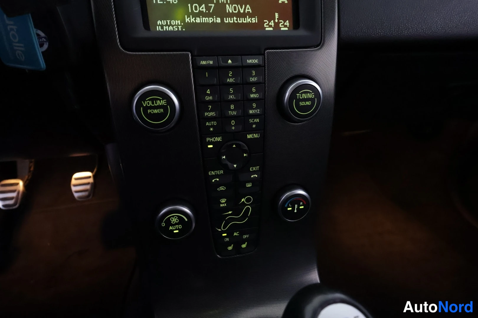 Musta Volvo C30 2012, yksityiskohta, kuva 15