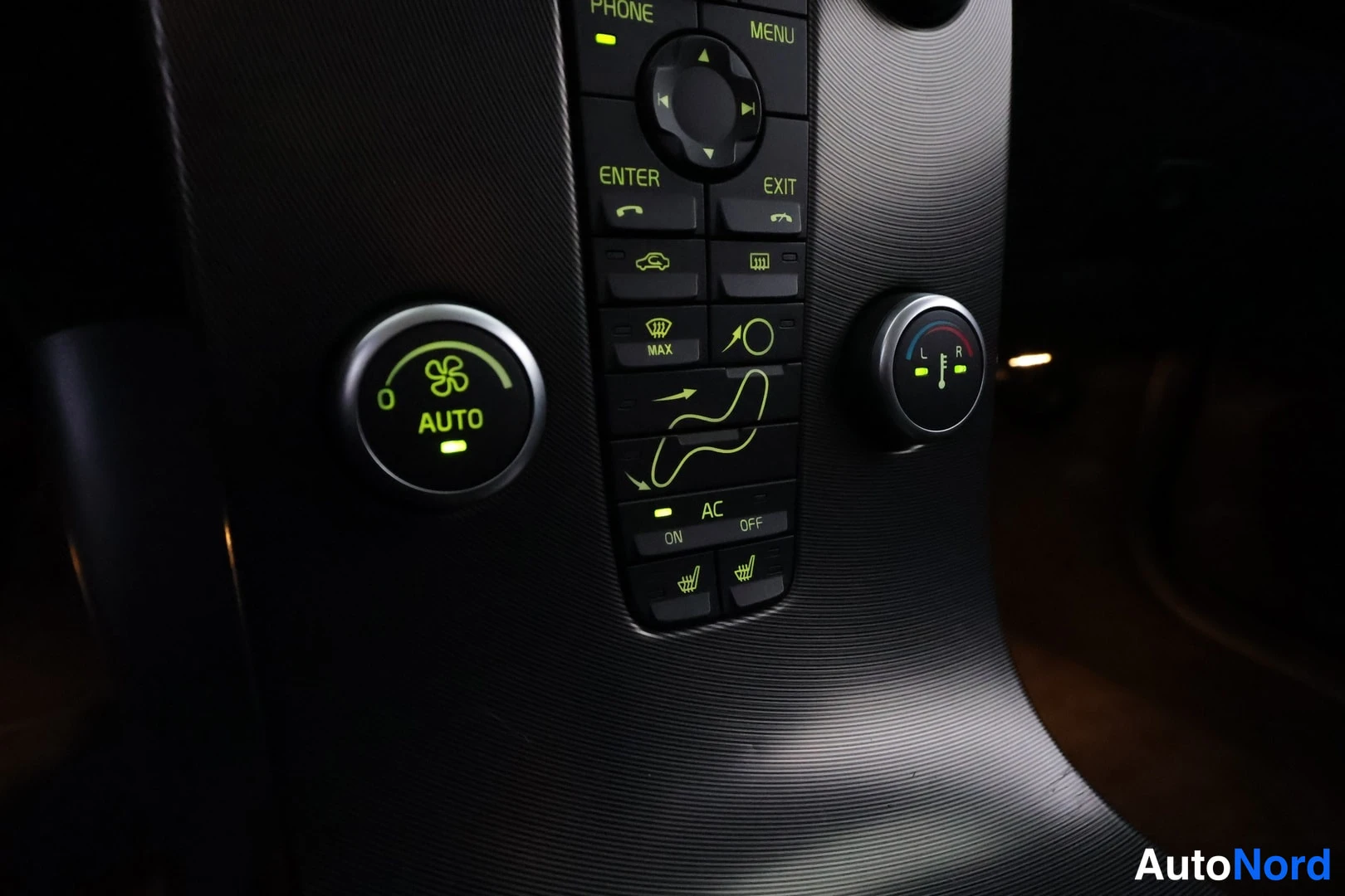 Musta Volvo C30 2012, yksityiskohta, kuva 17