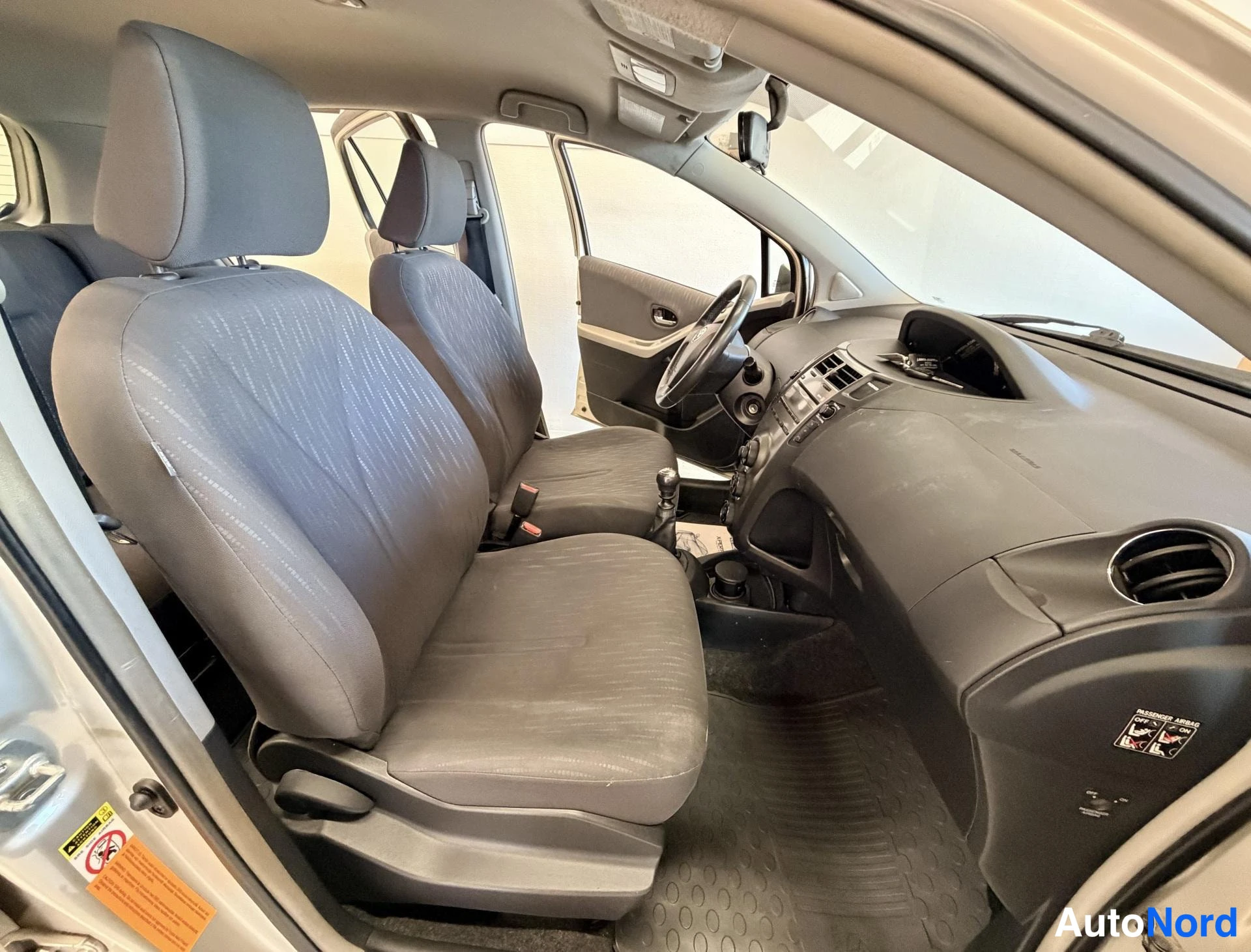 Beige Toyota Yaris 2009, kuva 13