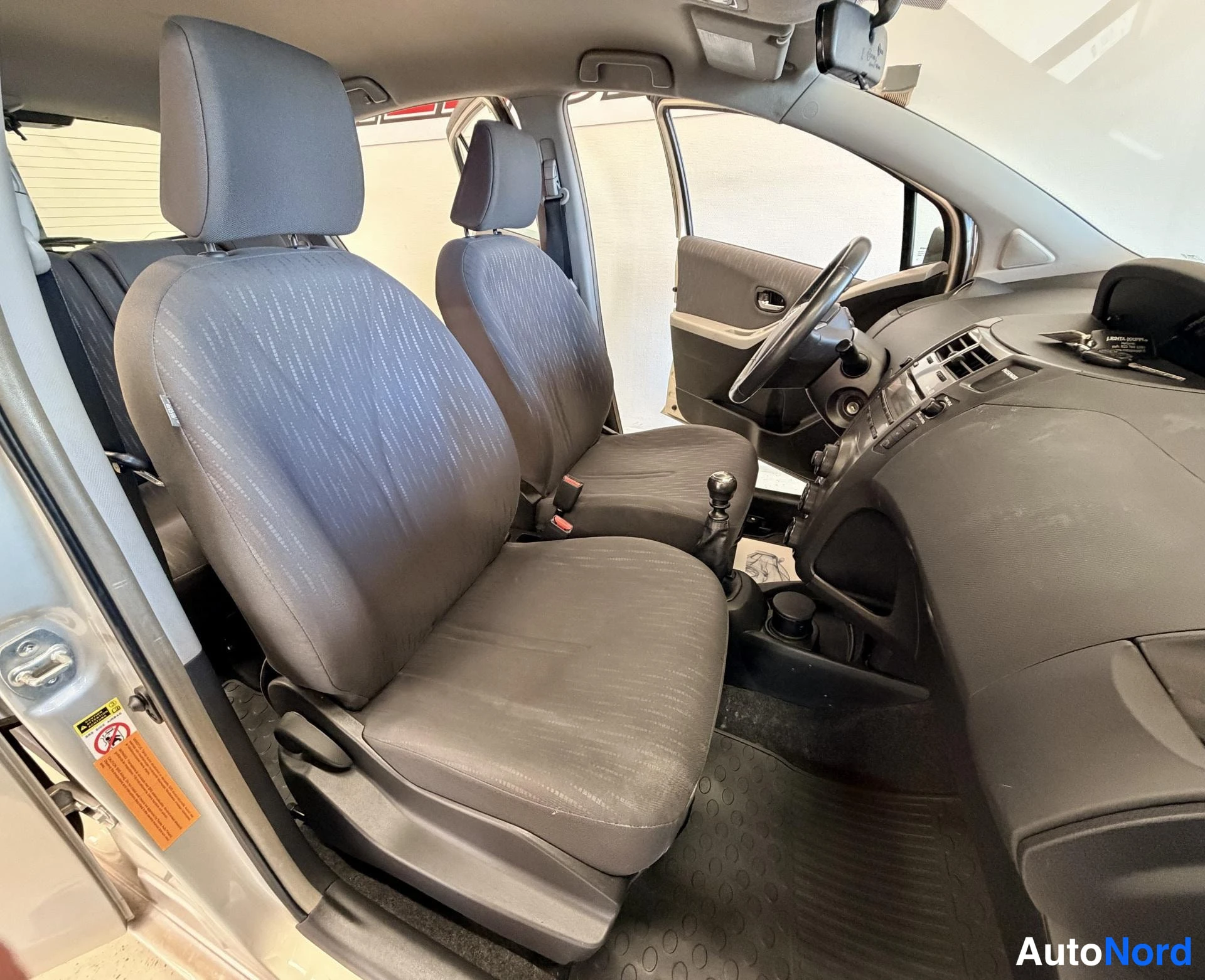 Beige Toyota Yaris 2009, kuva 14