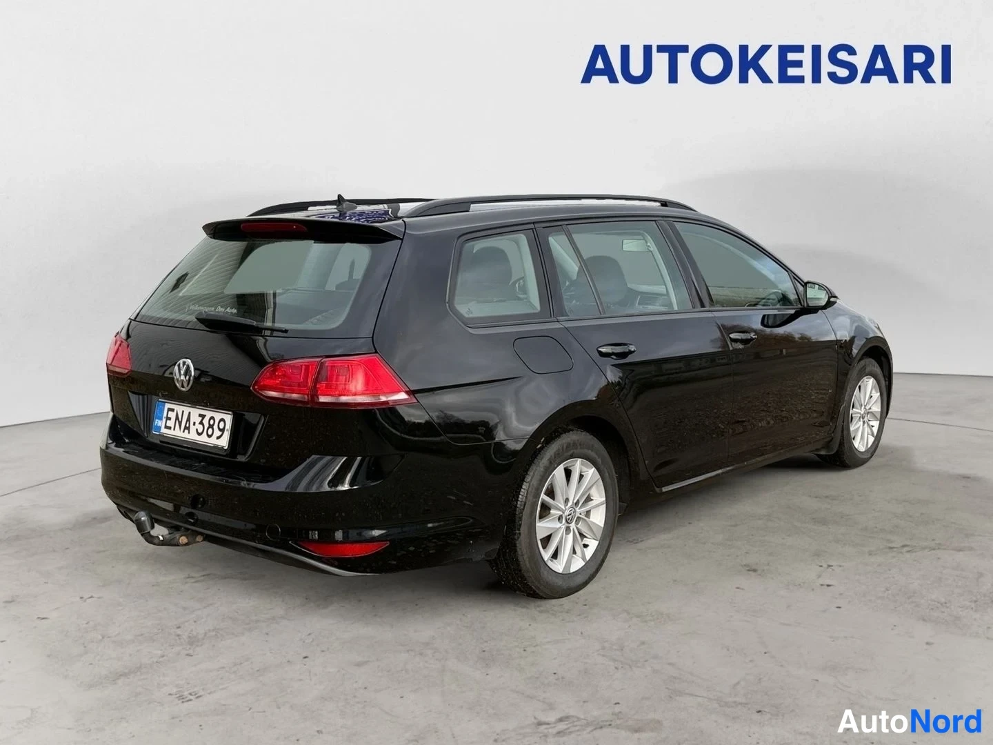 Musta Volkswagen Golf Variant 2014, takaviisto, kuva 7