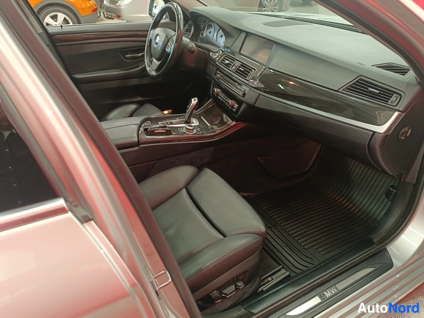 Grey BMW 525d xDrive 2013, cockpit, photo 9
