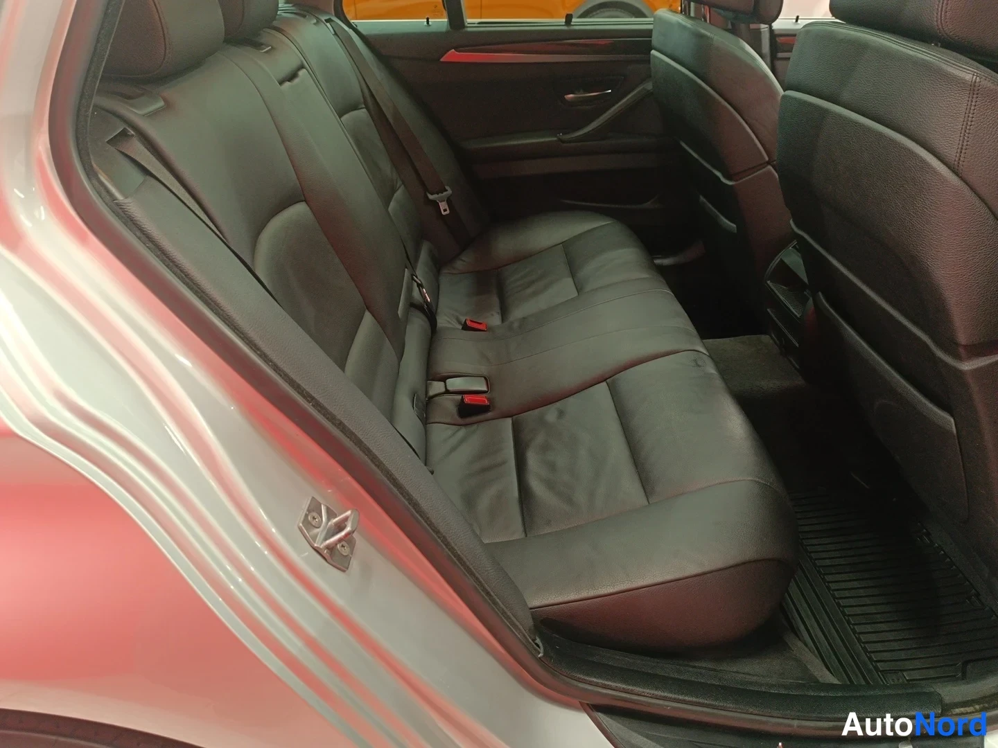 Grey BMW 525d xDrive 2013, rear seats, photo 11