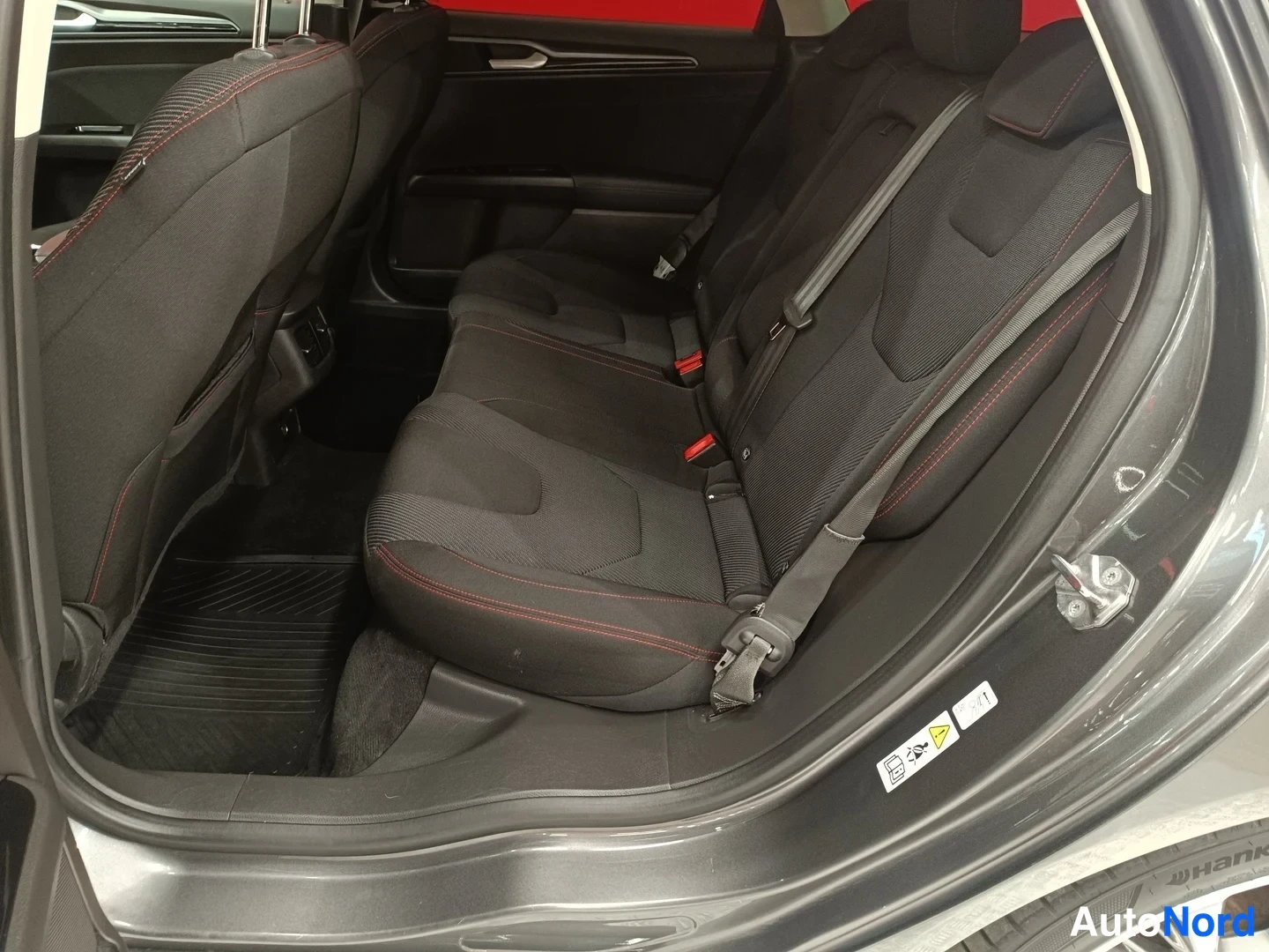 Harmaa Ford Mondeo 2017, kuva 16