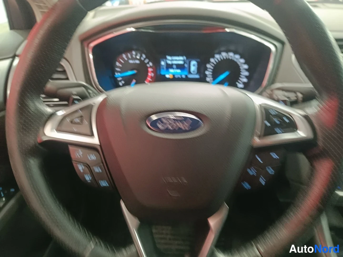 Harmaa Ford Mondeo 2017, kuva 22