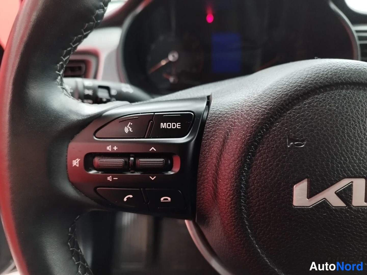 Harmaa Kia Rio 2023, kuva 9