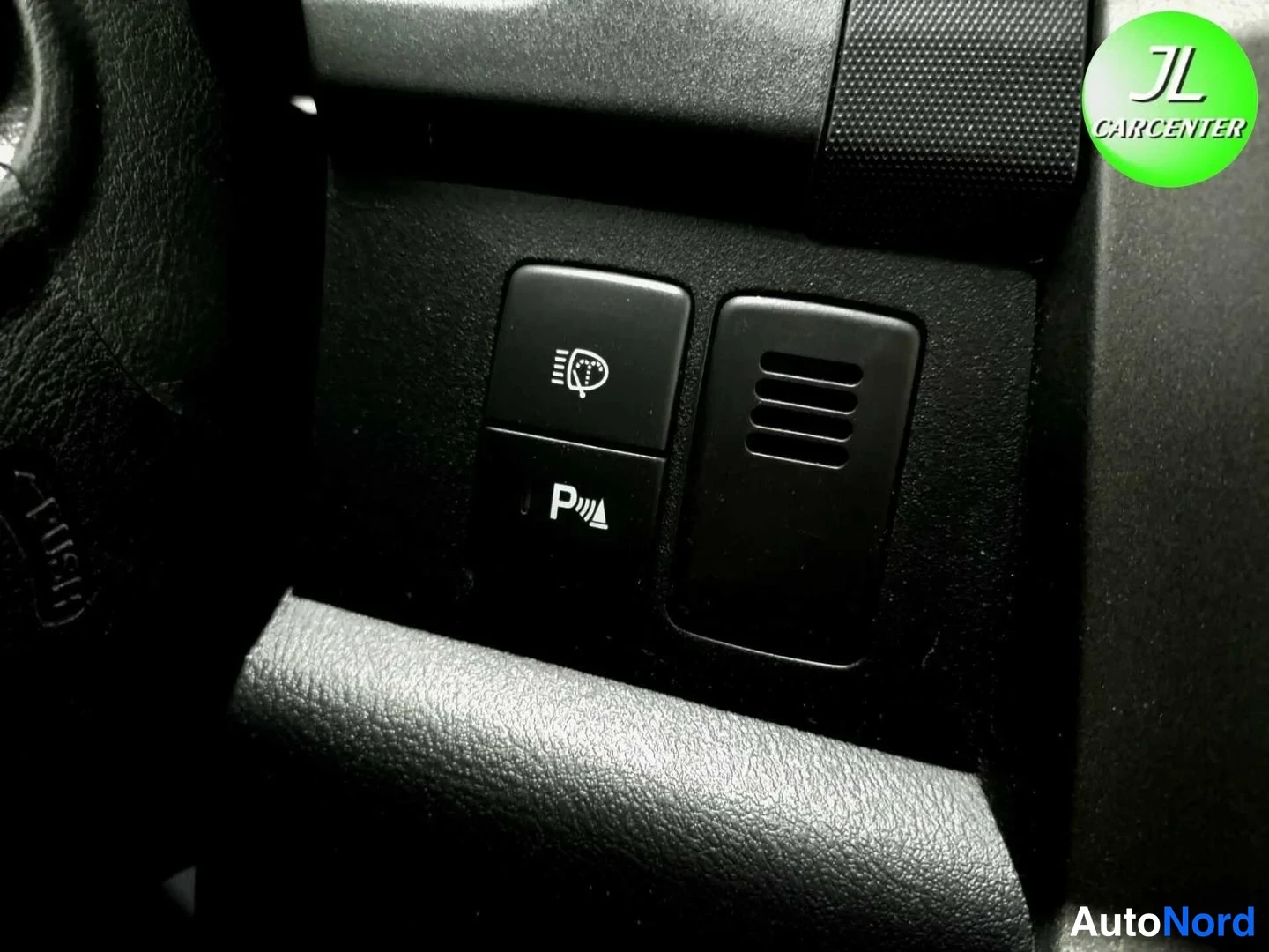 Musta Honda CR-V 2011, yksityiskohta, kuva 9