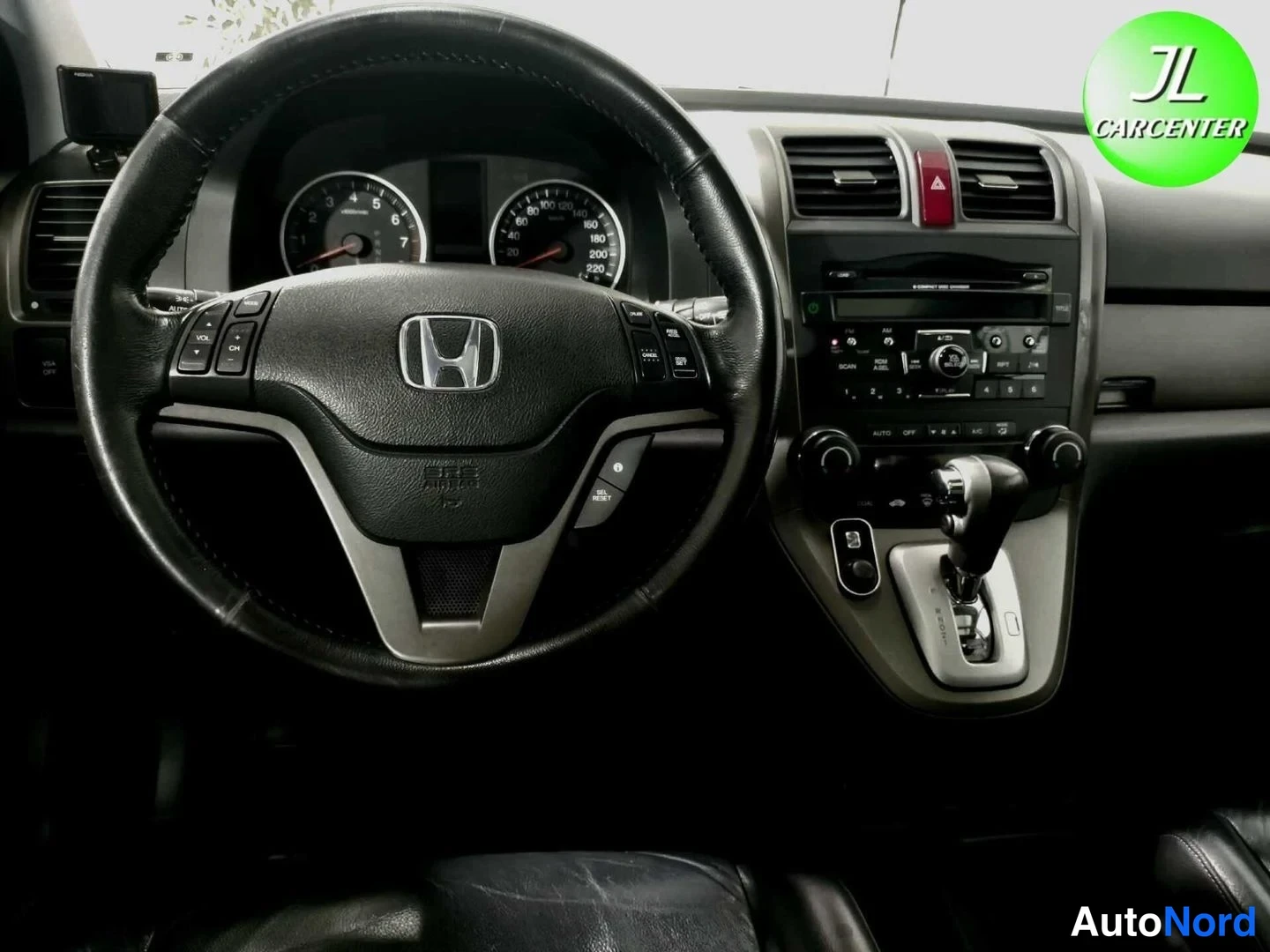 Musta Honda CR-V 2011, edestä, kuva 4